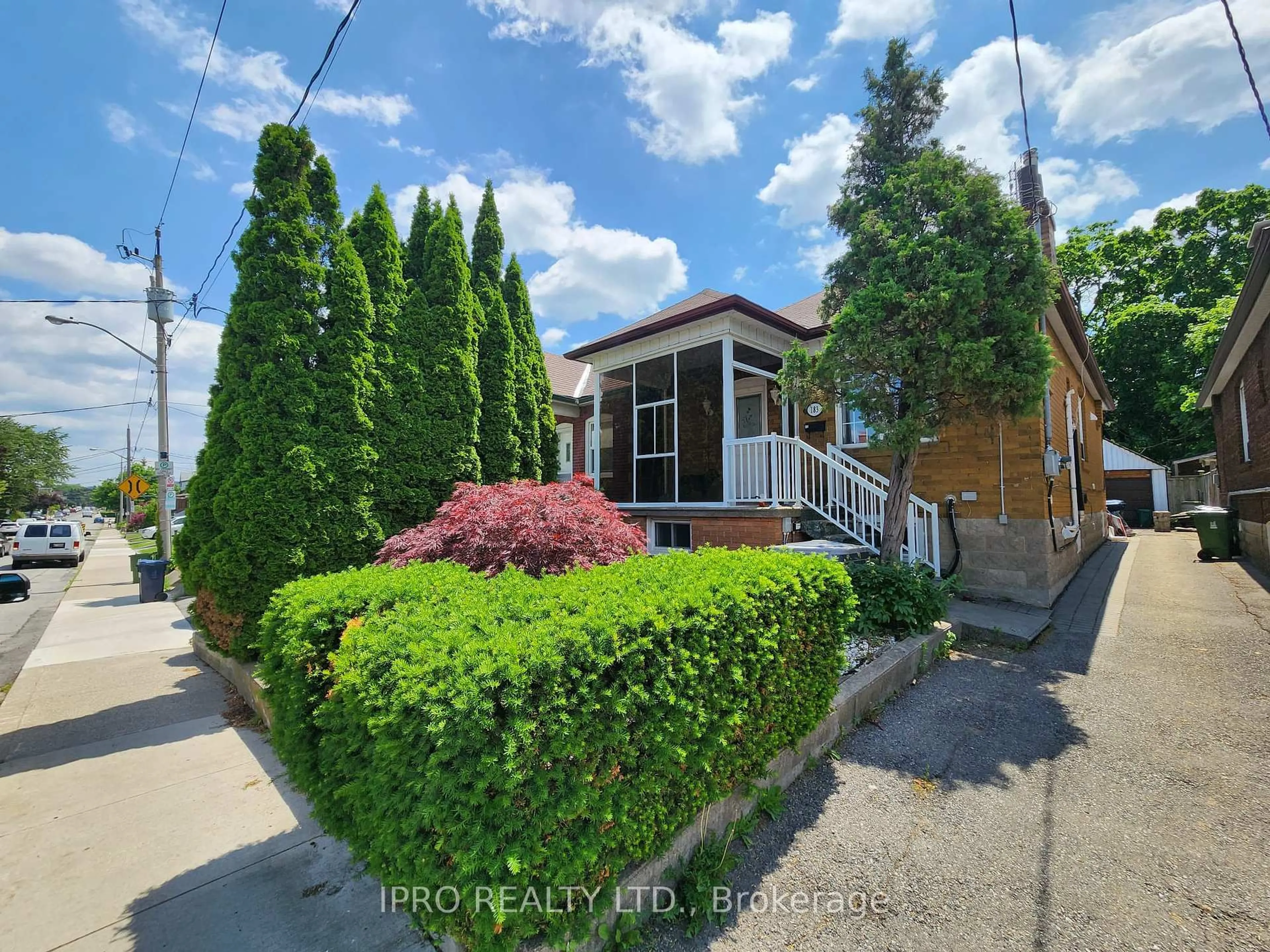 A pic from outside/outdoor area/front of a property/back of a property/a pic from drone, street for 183 Livingstone Ave, Toronto Ontario M6E 2L9