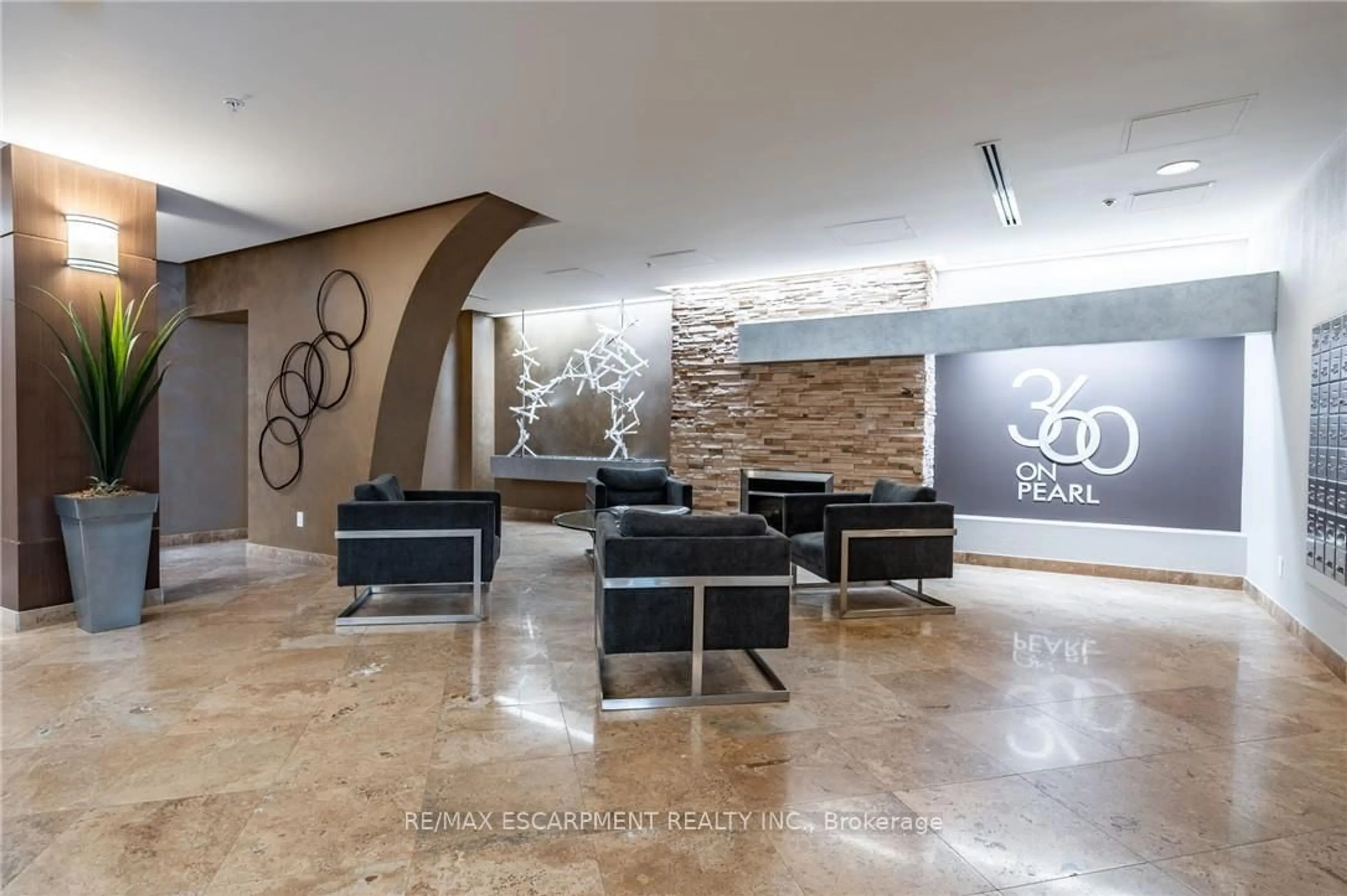 Lobby for 360 Pearl St #1303, Burlington Ontario L7R 1E1