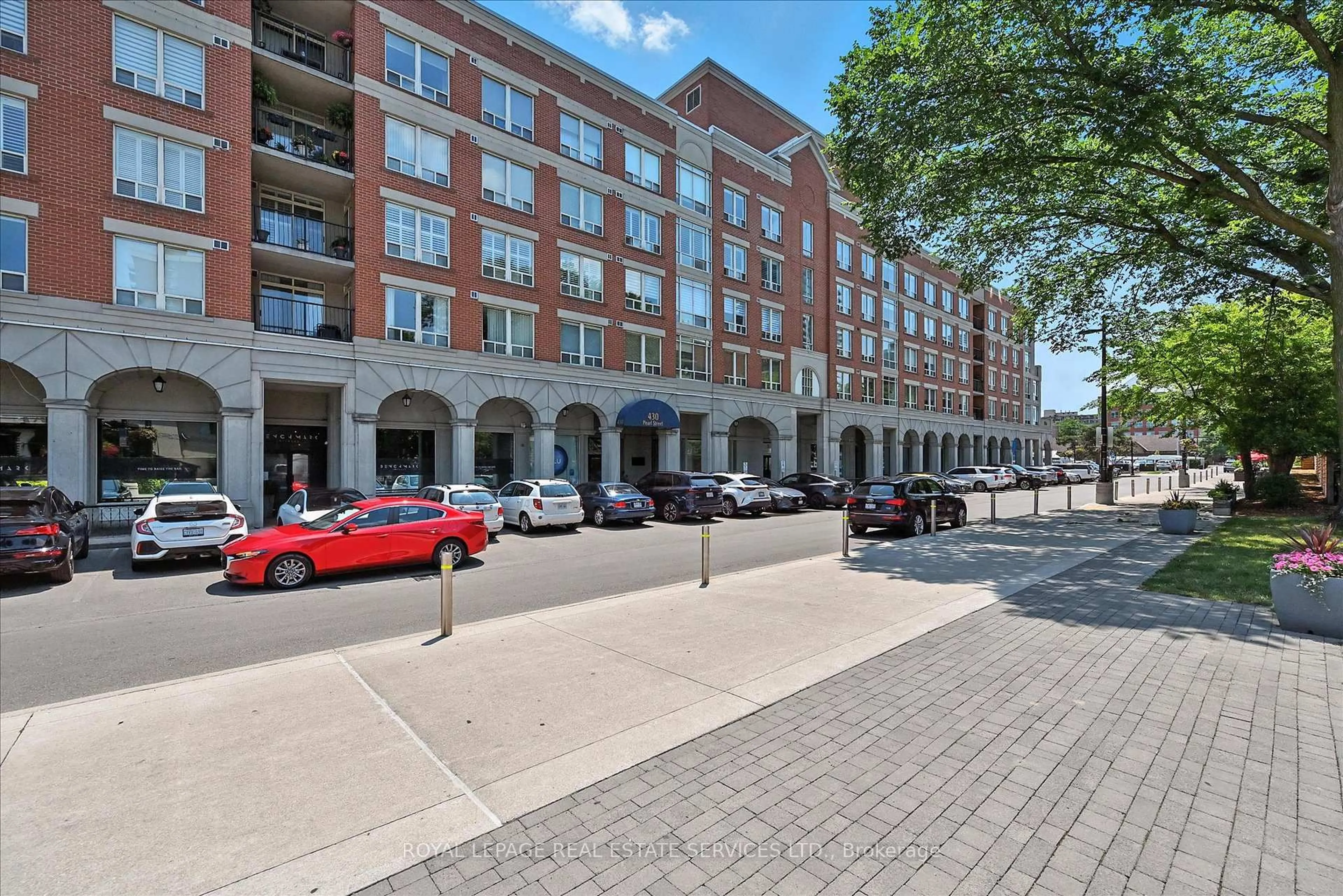 Patio, street for 430 Pearl St #503, Burlington Ontario L7R 4J8