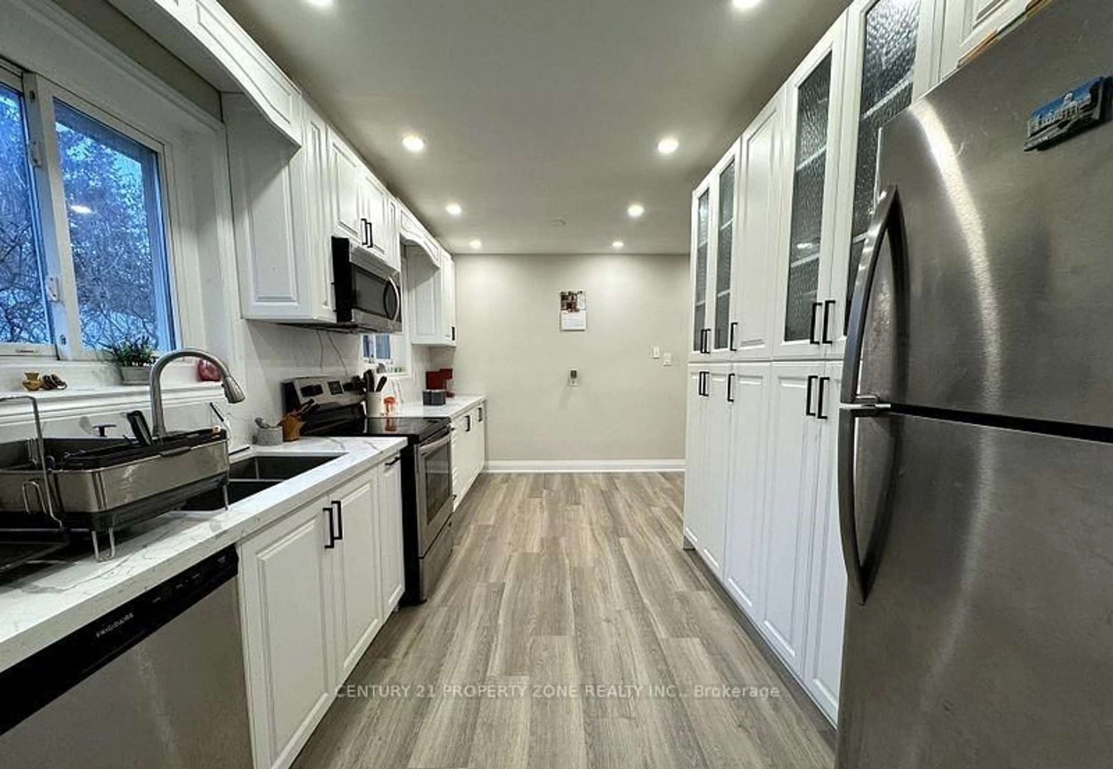 Unknown for 3361 The Credit Woodlands, Mississauga Ontario L5C 2J9