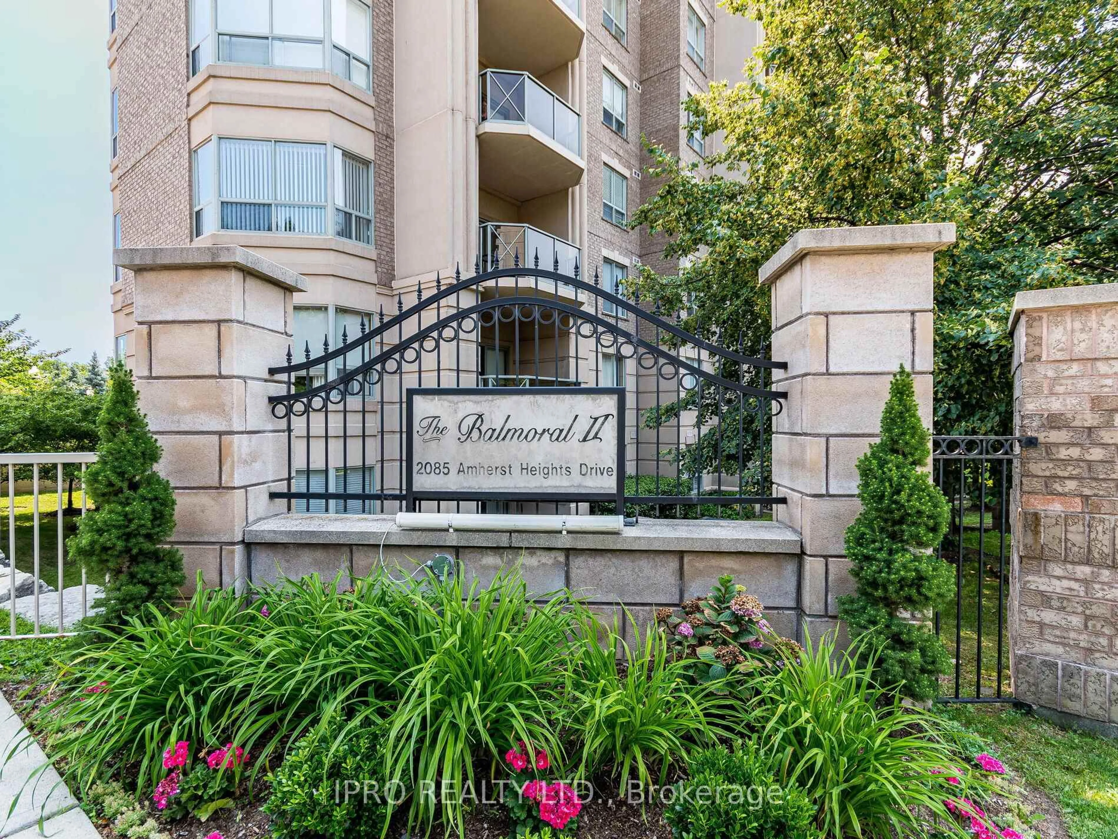Indoor entryway for 2085 Amherst Heights Dr #203, Burlington Ontario L7P 5C2