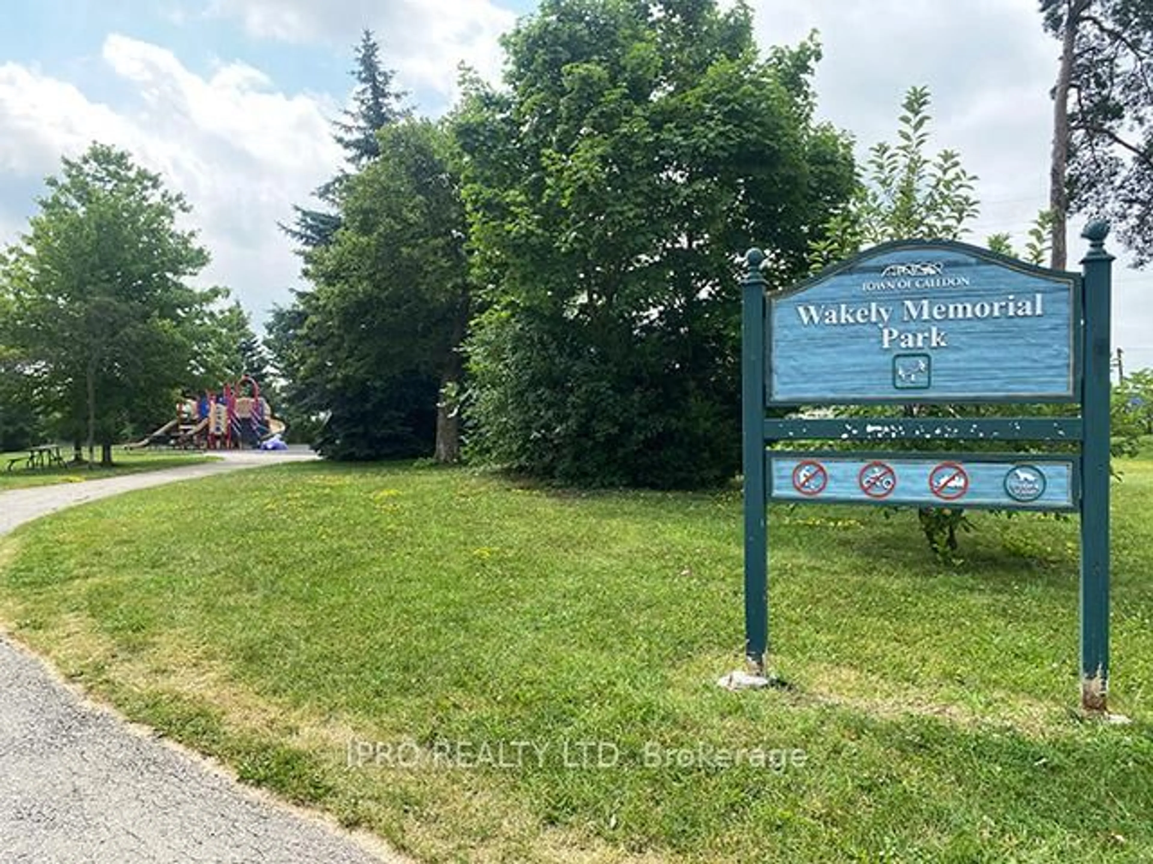 Unknown for 28 Wakely Blvd, Caledon Ontario L7E 2G9