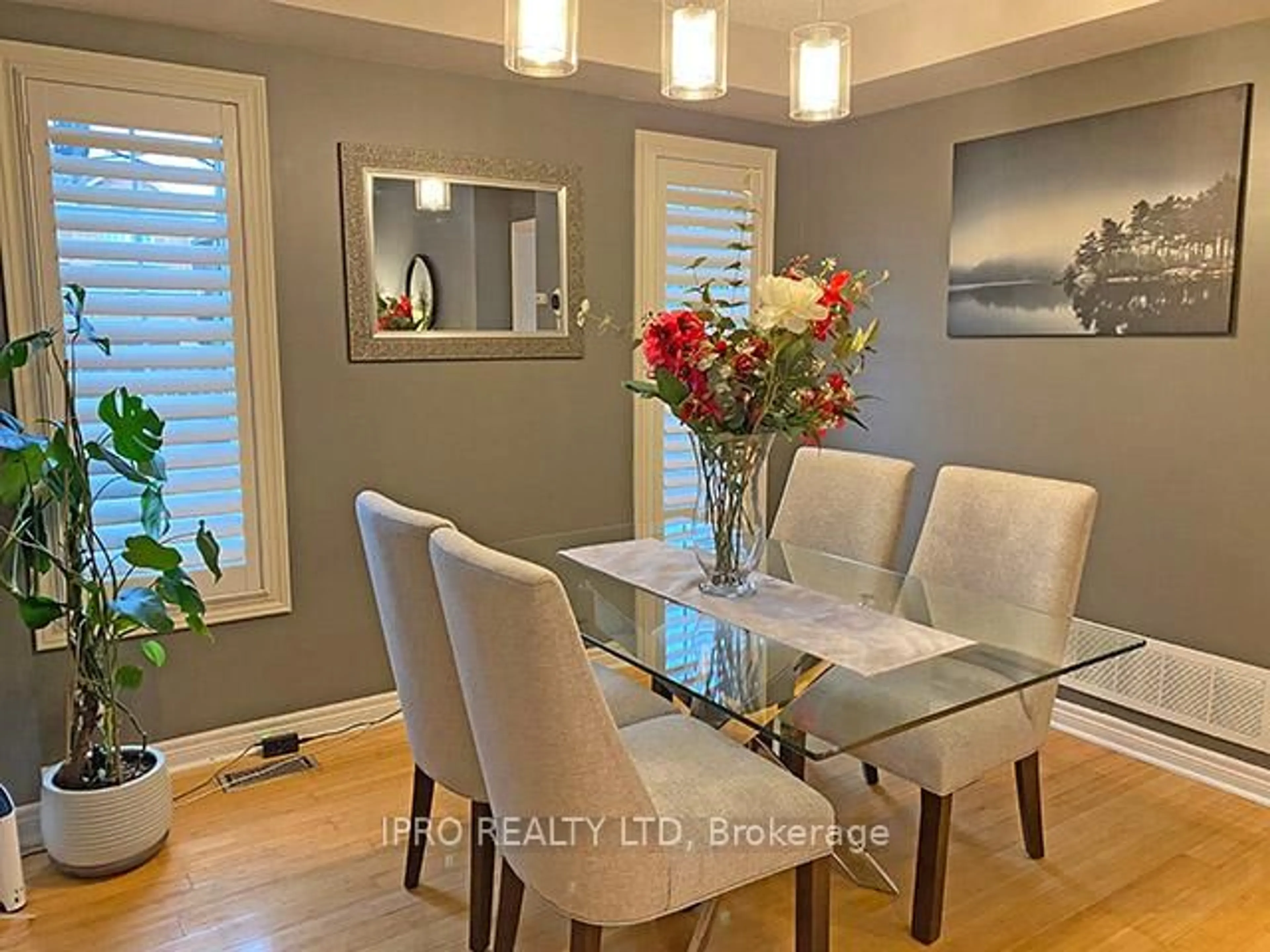 Dining room, wood/laminate floor for 28 Wakely Blvd, Caledon Ontario L7E 2G9