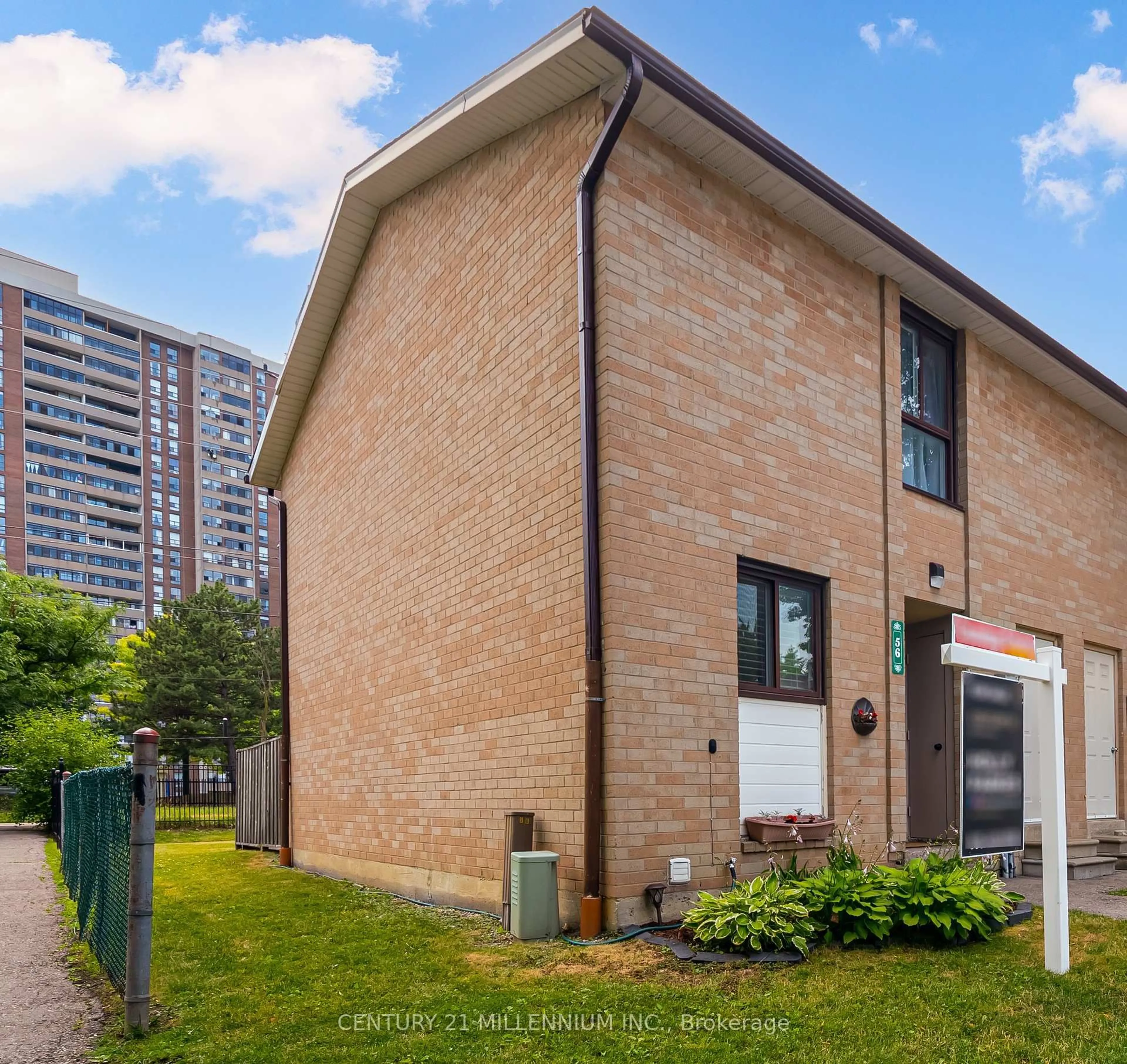 Home with brick exterior material, street for 56 Fleetwood Cres #85, Brampton Ontario L6T 2E5
