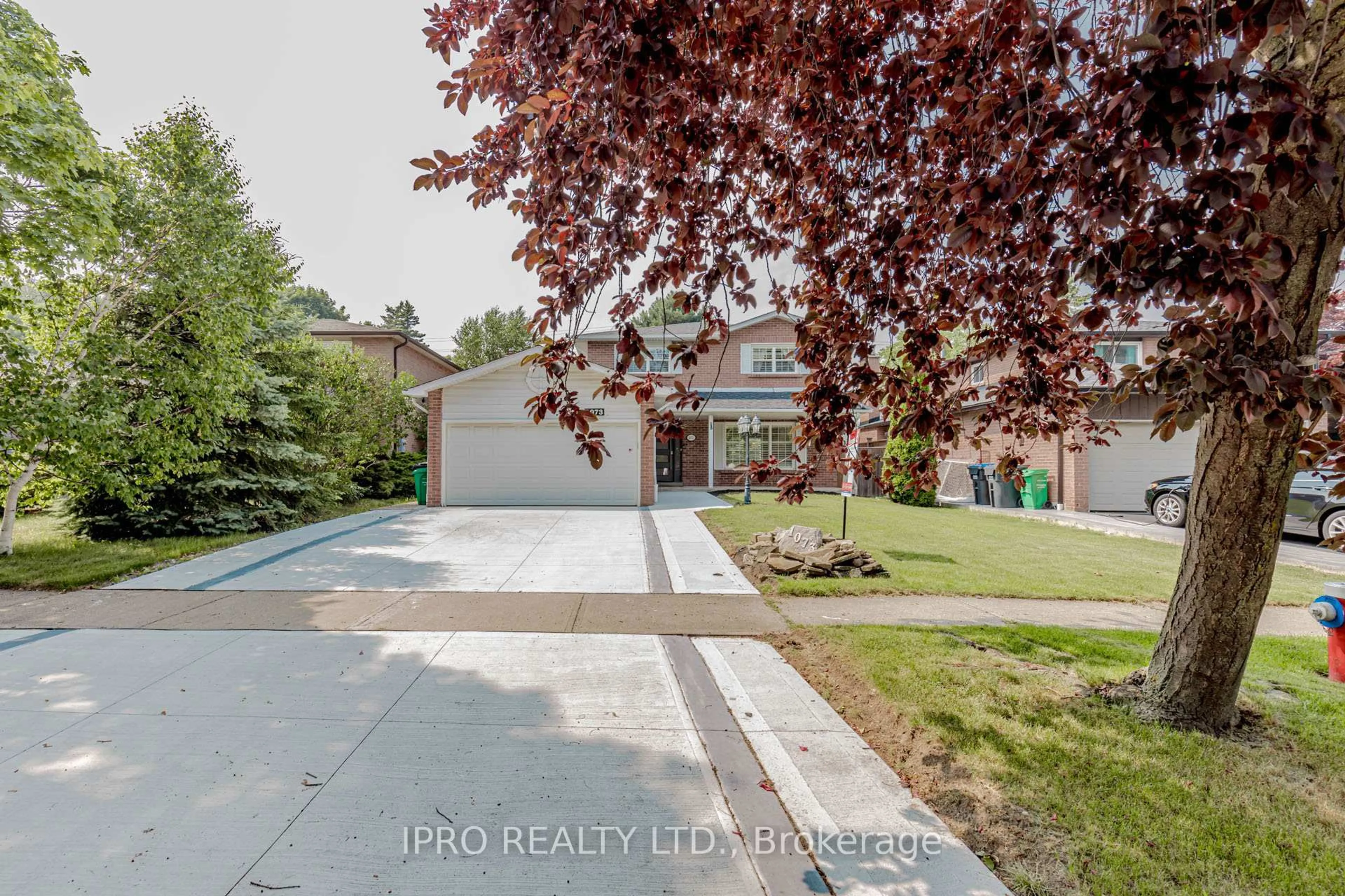 Unknown for 1073 Mesa Crt, Mississauga Ontario L5R 3E7