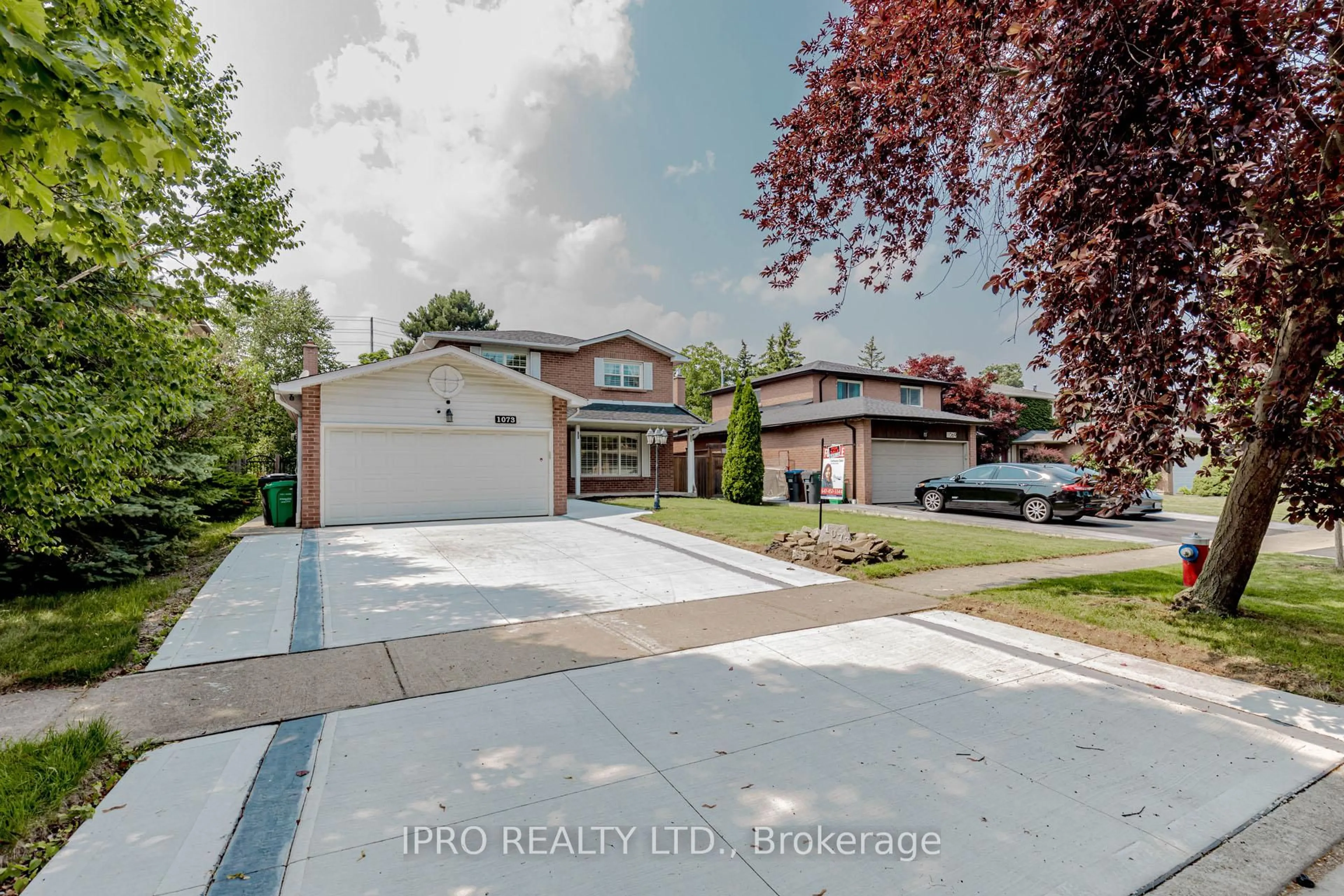 Unknown for 1073 Mesa Crt, Mississauga Ontario L5R 3E7