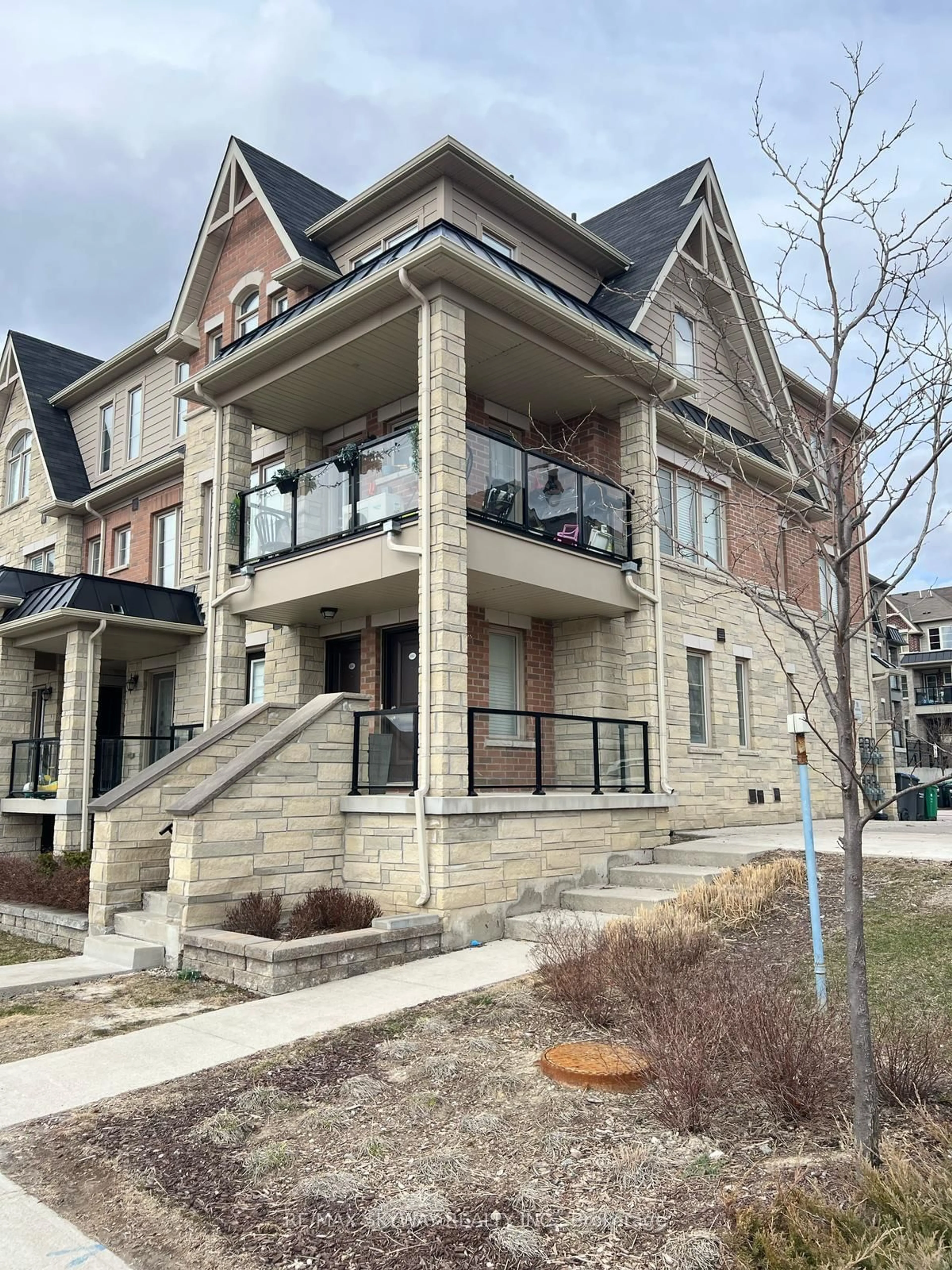 Home with brick exterior material, unknown for 200 Veterans Dr #103, Brampton Ontario L7A 4S6