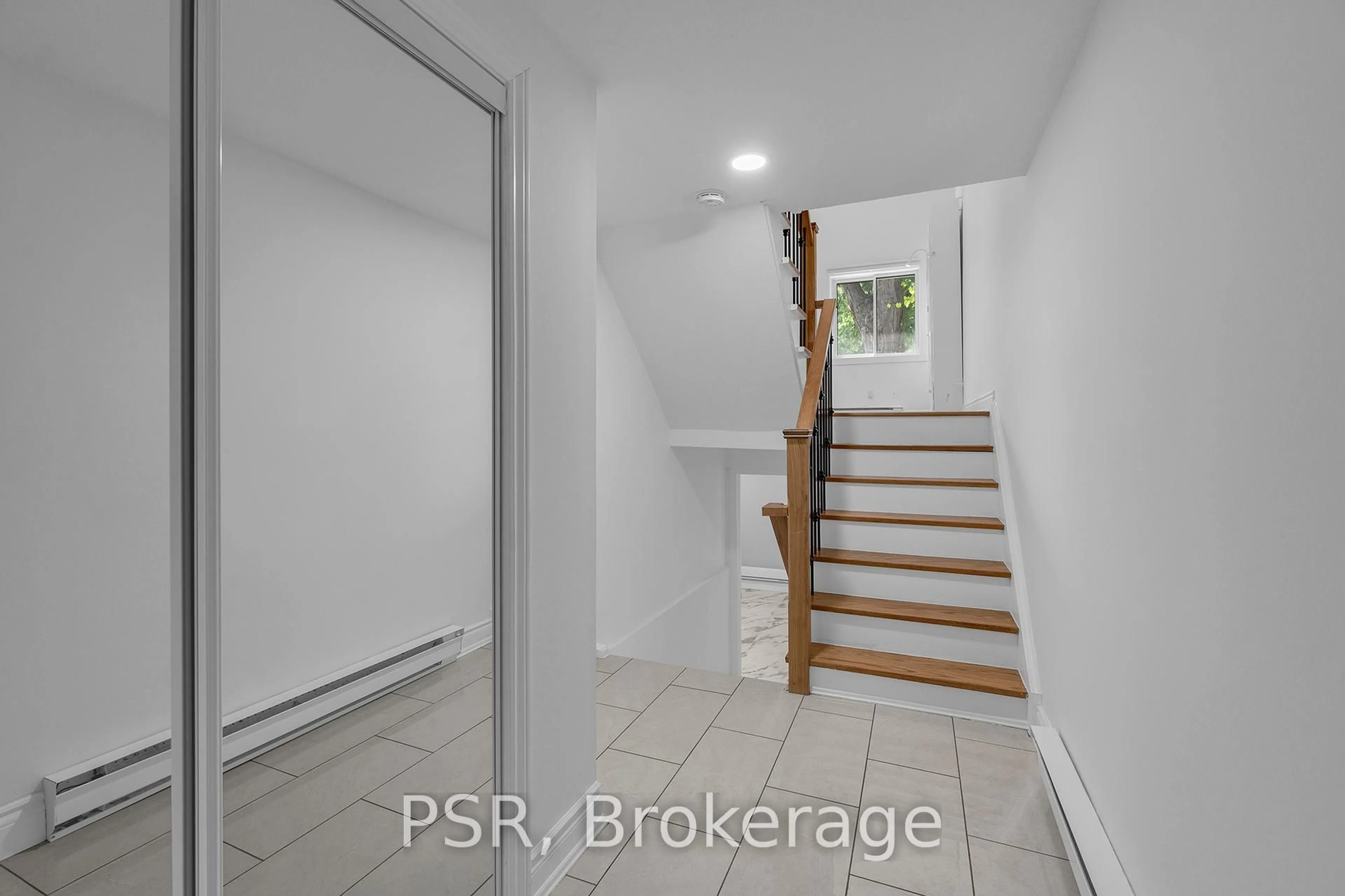 Unknown for 2145 Sherobee Rd #65, Mississauga Ontario L5A 3G8