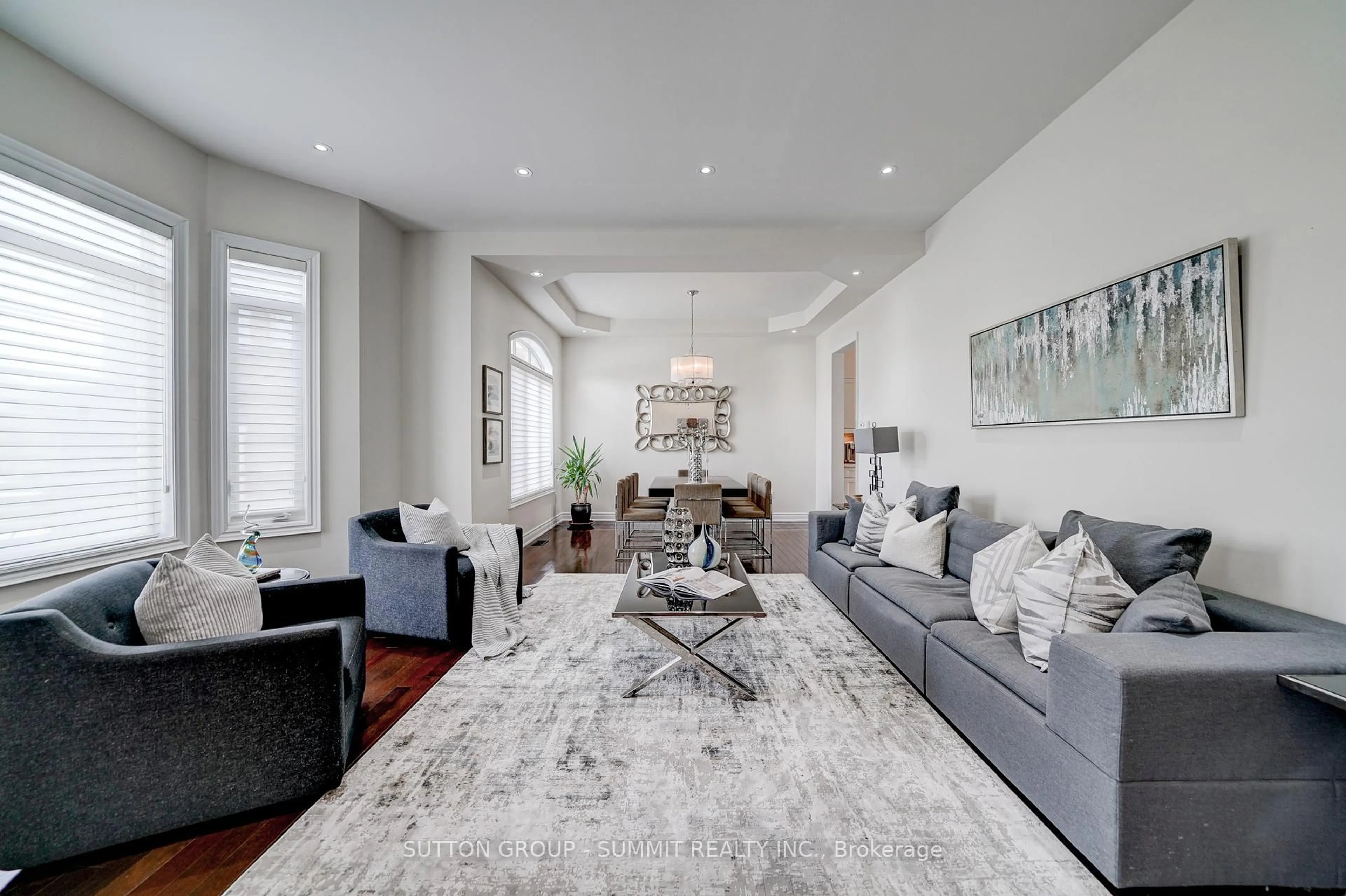 Living room with furniture, unknown for 6 Flanders Rd, Brampton Ontario L6X 0W3