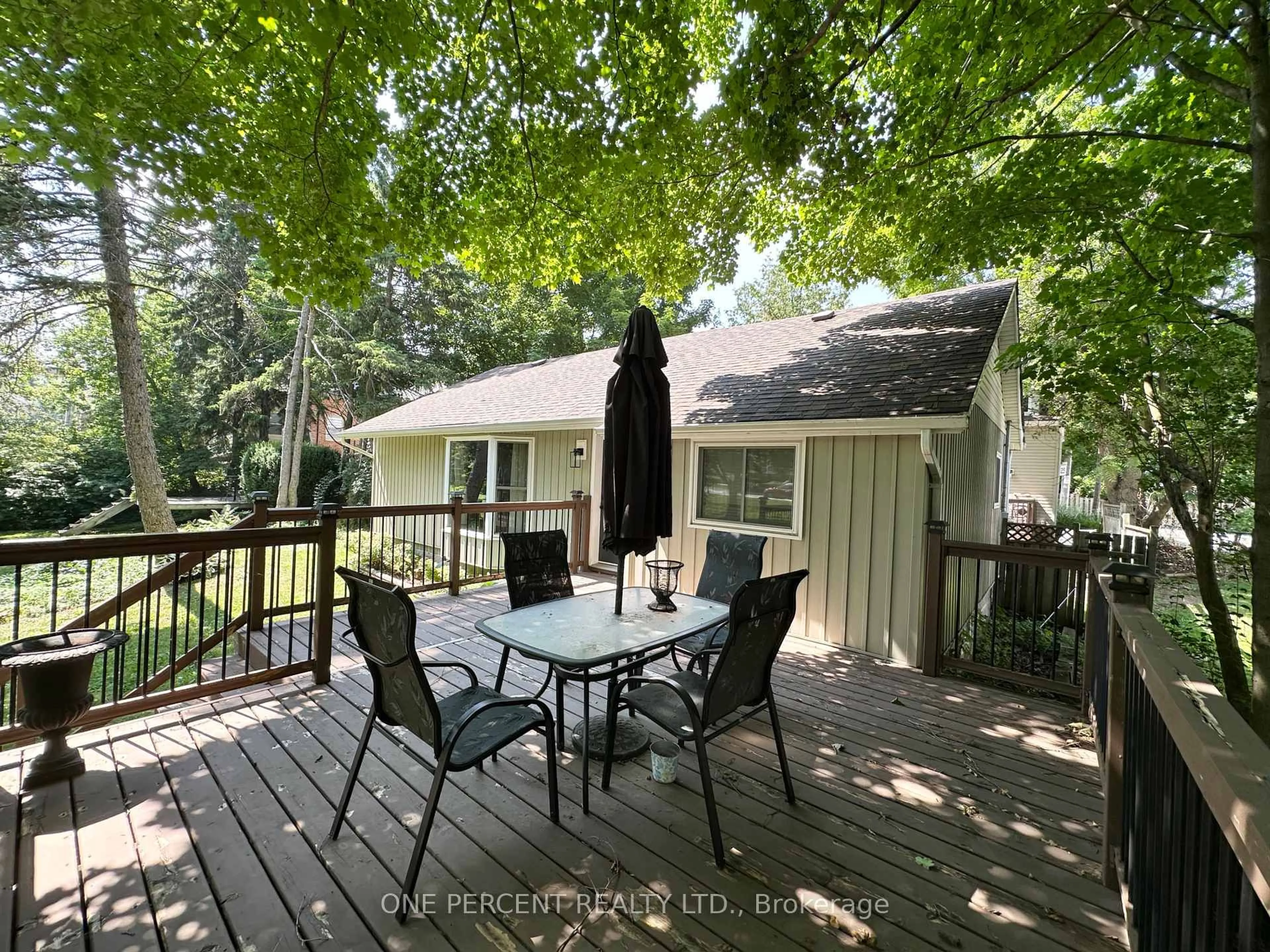 Patio, forest/trees view for 7 Second Ave, Orangeville Ontario L9W 1H4