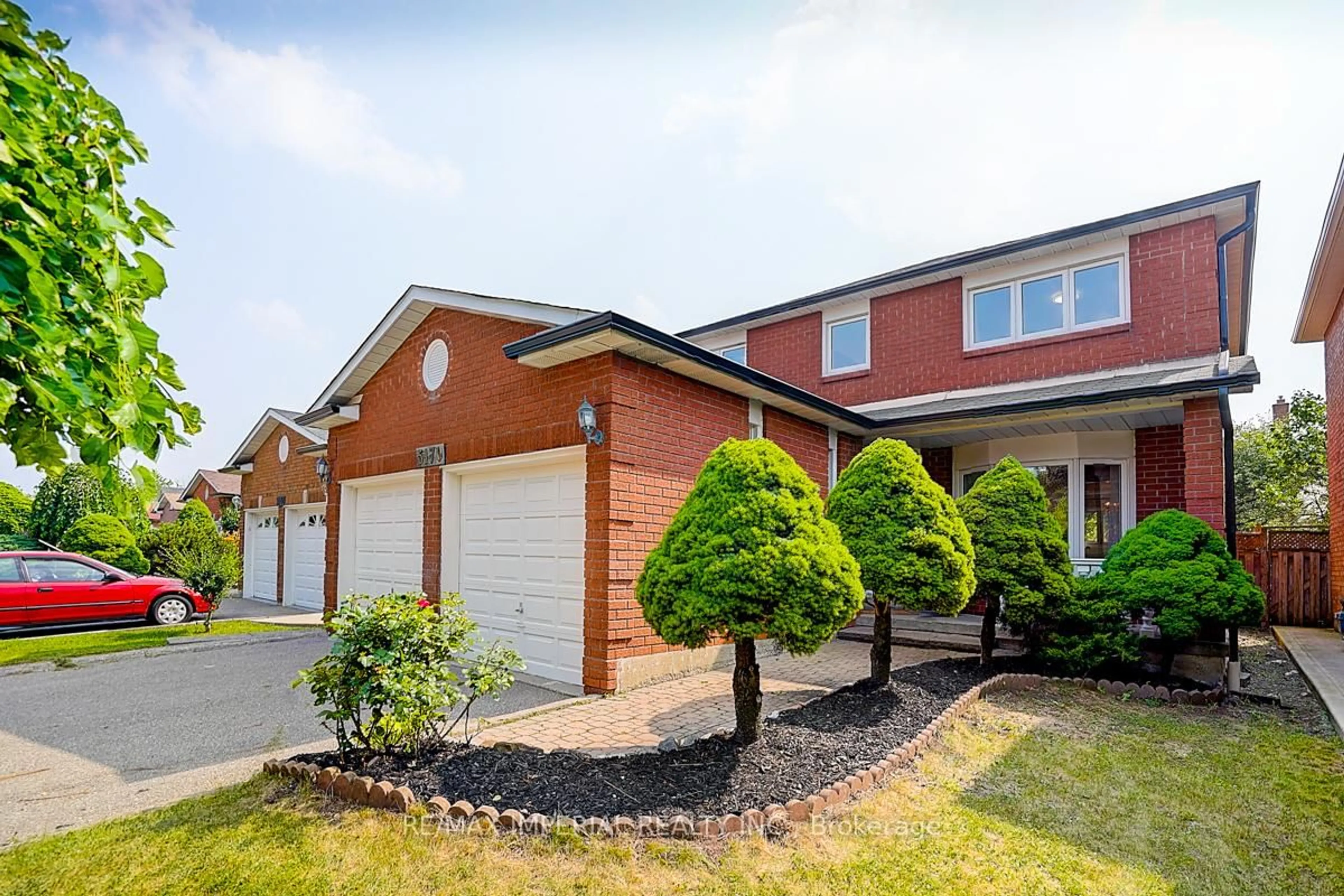 Home with brick exterior material, street for 5170 Sundial Crt, Mississauga Ontario L5R 2S9