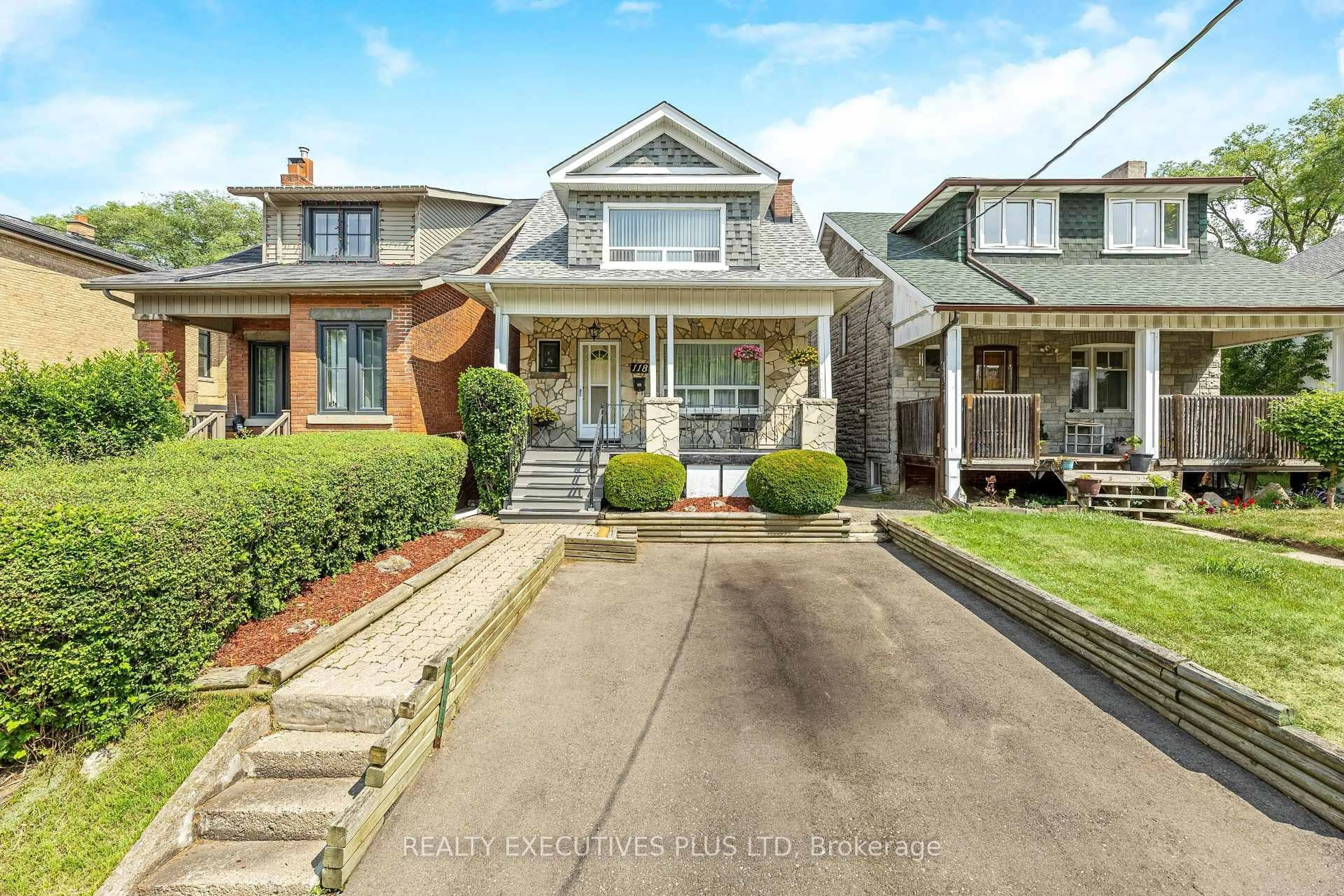 Home with brick exterior material, street for 118 Alder Cres, Toronto Ontario M8V 2H8