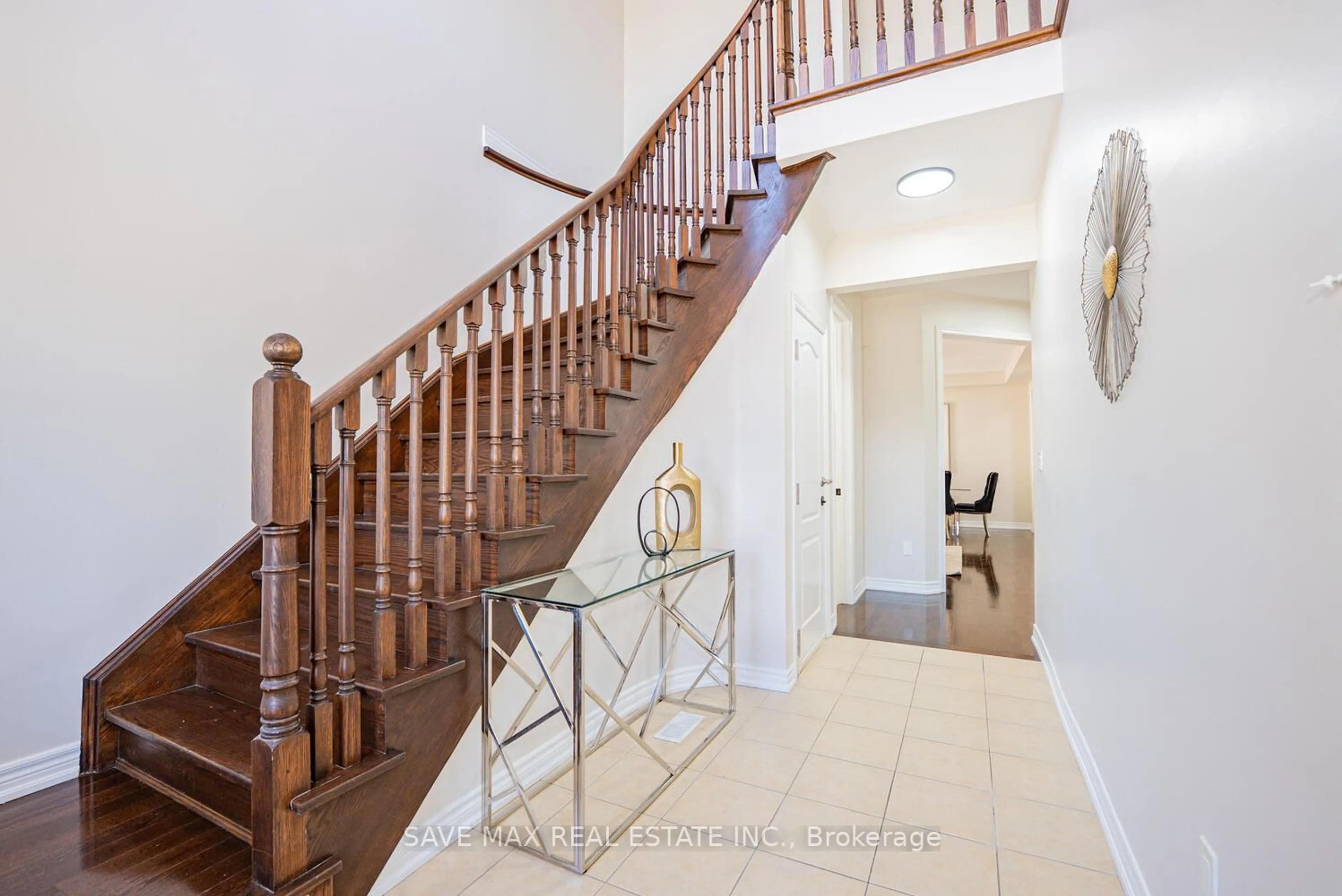 Unknown for 4 Hanbury Cres, Brampton Ontario L6X 5N6