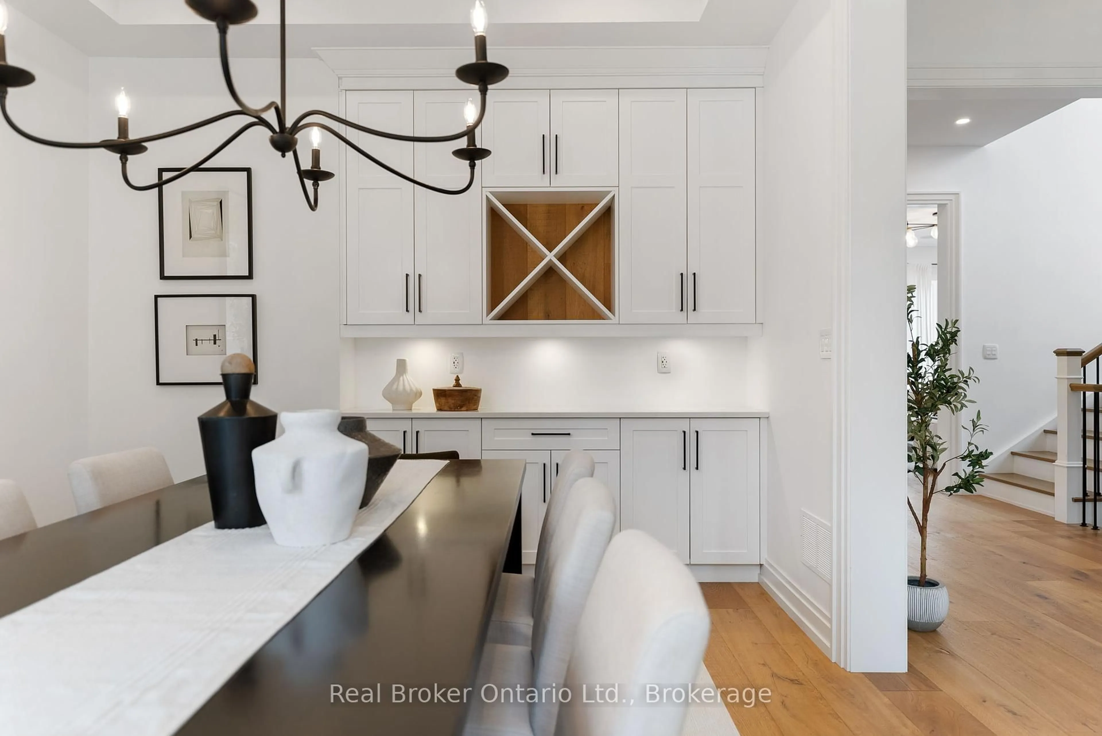 Open concept kitchen, unknown for 277 Pine Cove Rd, Burlington Ontario L7N 1W1