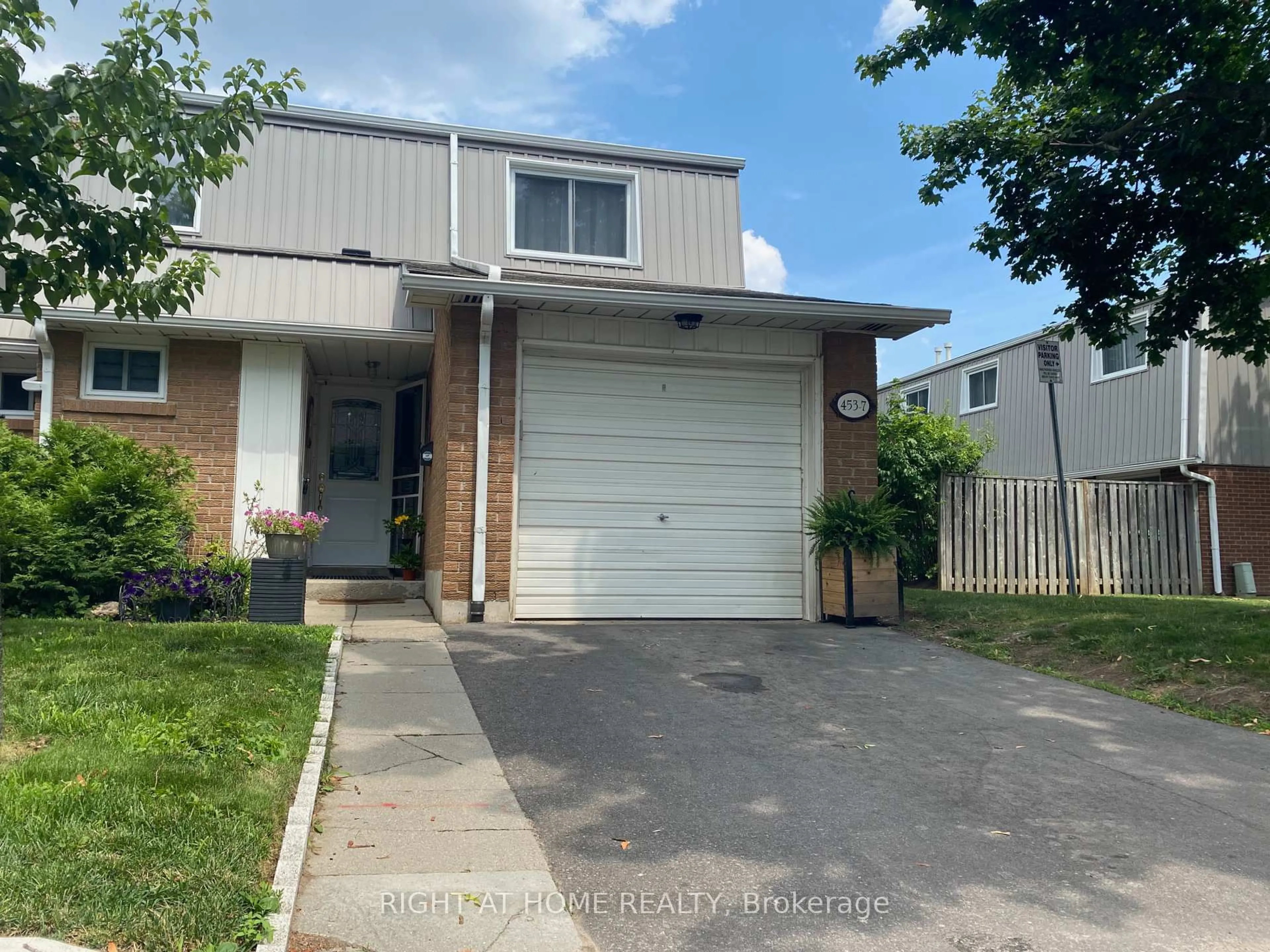 A pic from outside/outdoor area/front of a property/back of a property/a pic from drone, street for 453 Woodview Rd #7, Burlington Ontario L7N 2Z9