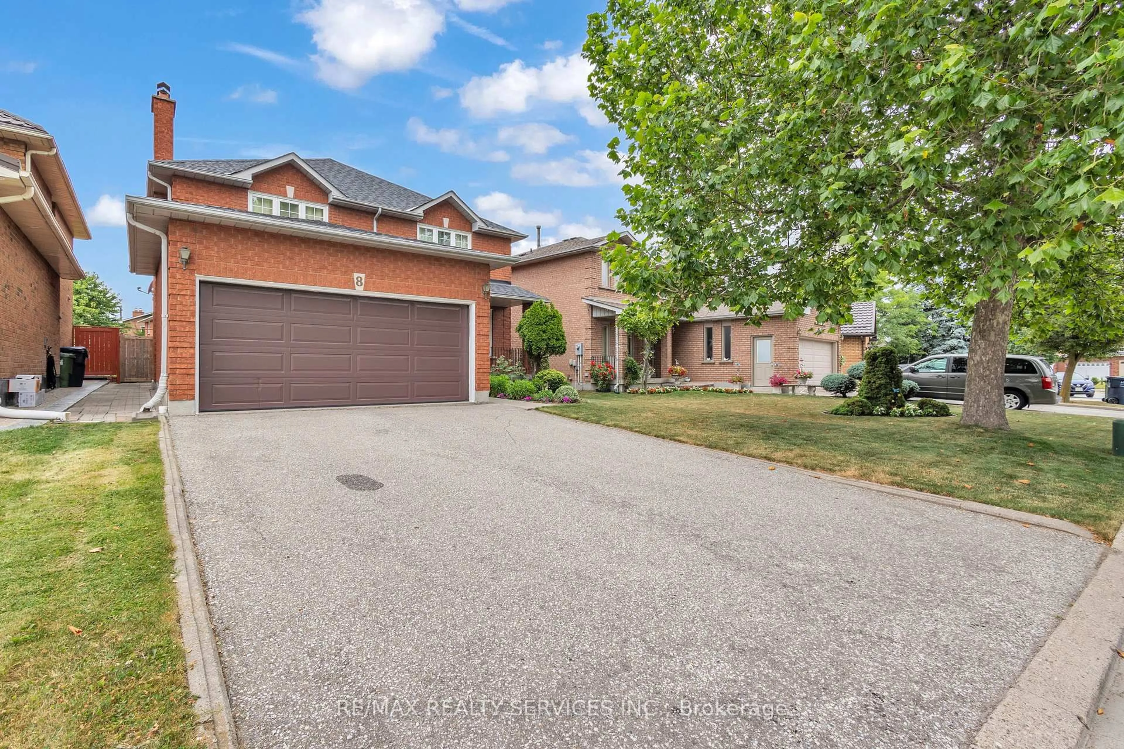 A pic from outside/outdoor area/front of a property/back of a property/a pic from drone, street for 8 Thoroughbred Cres, Toronto Ontario M9W 6X7