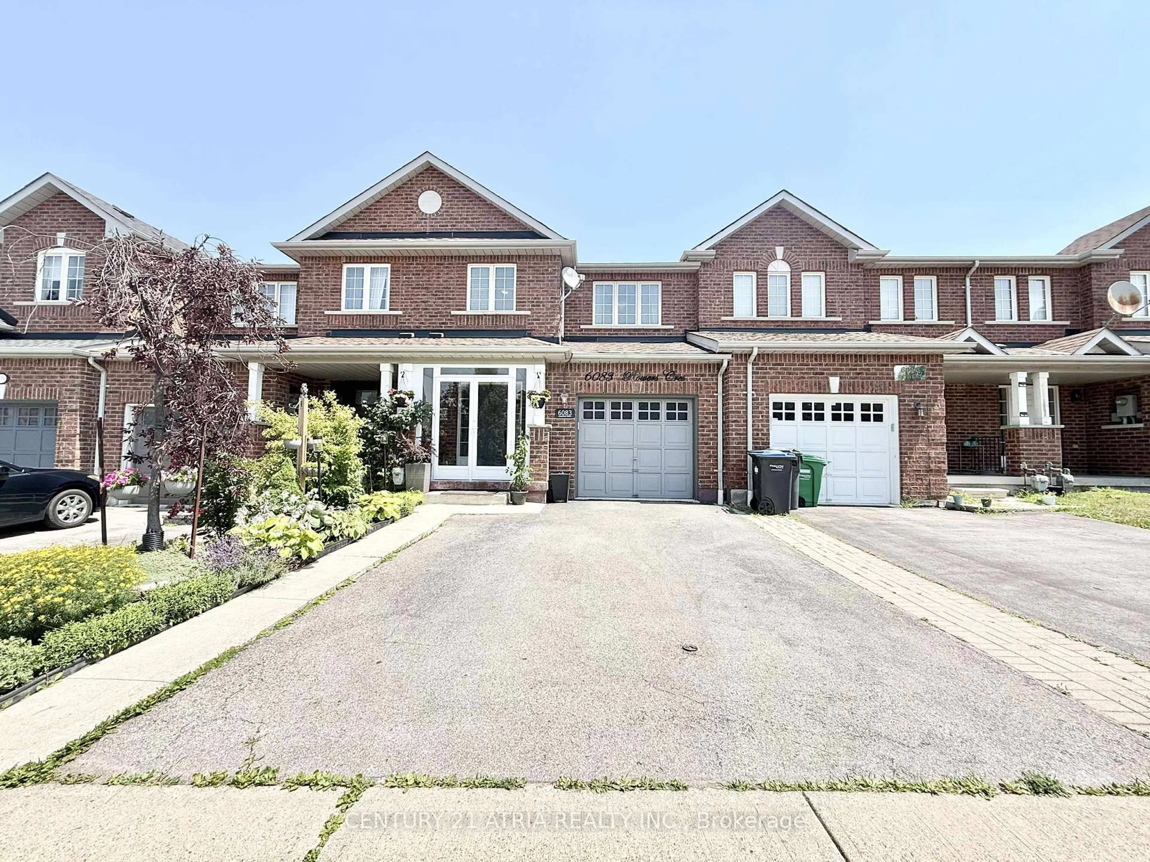 Home with brick exterior material, street for 6083 Rowers Cres, Mississauga Ontario L5V 3A2