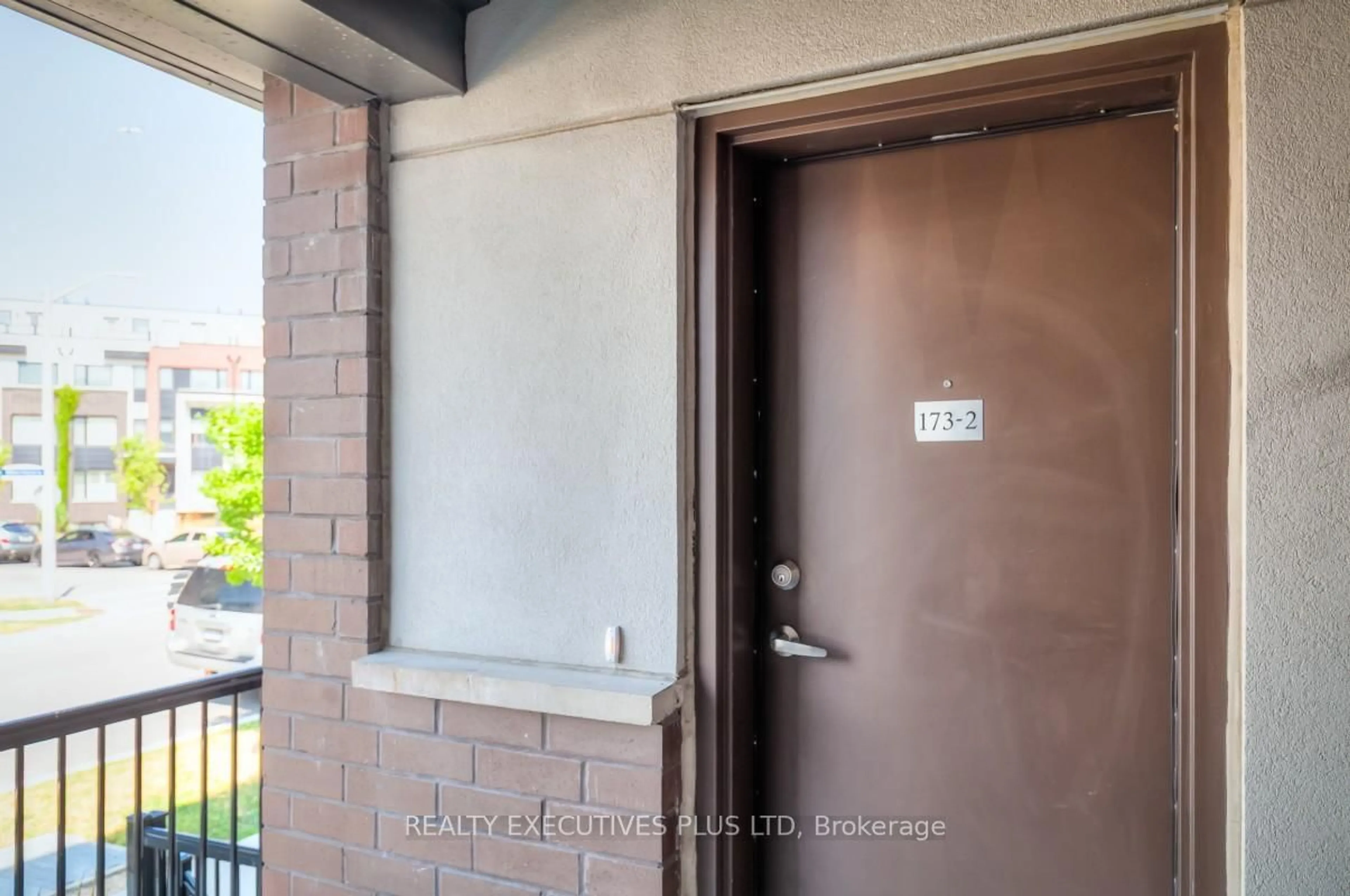 Indoor entryway for 173 William Duncan Rd #2, Toronto Ontario M3K 0B8