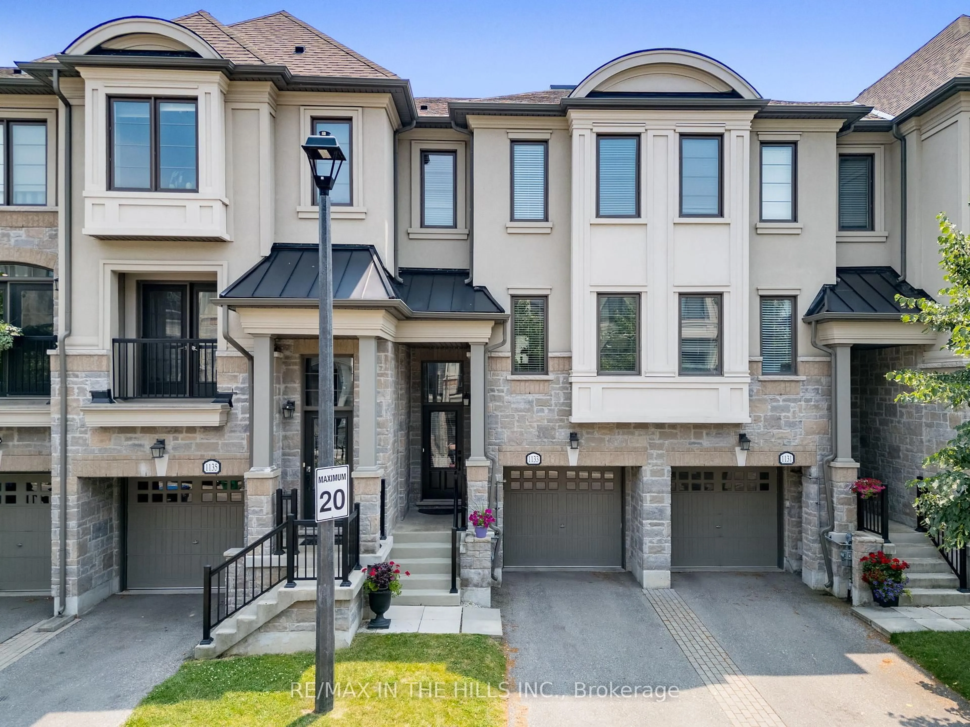 Home with brick exterior material, street for 1133 Beachcomber Rd, Mississauga Ontario L5G 0B4
