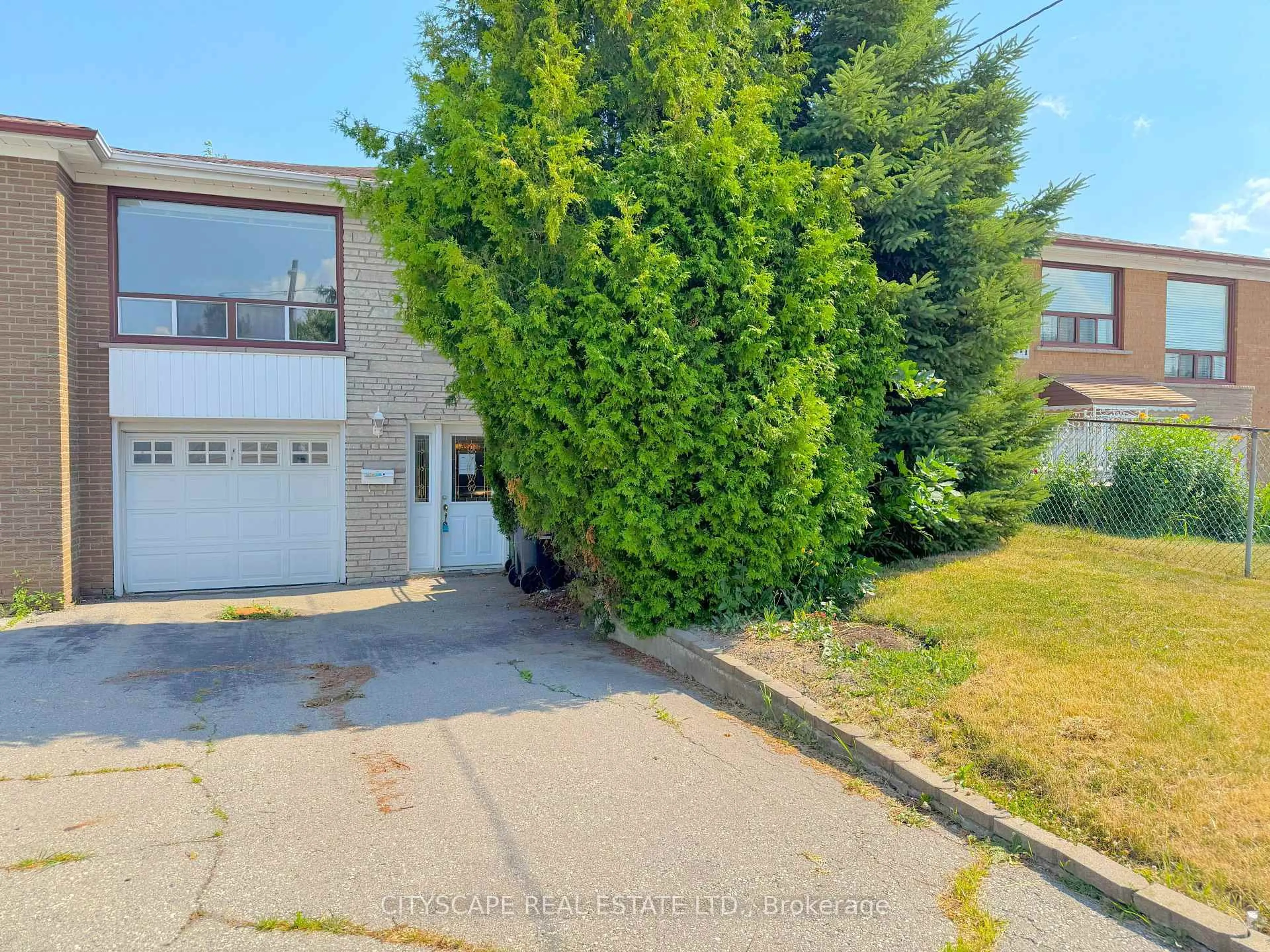 A pic from outside/outdoor area/front of a property/back of a property/a pic from drone, street for 113 Spenvalley Dr, Toronto Ontario M3L 1Z4