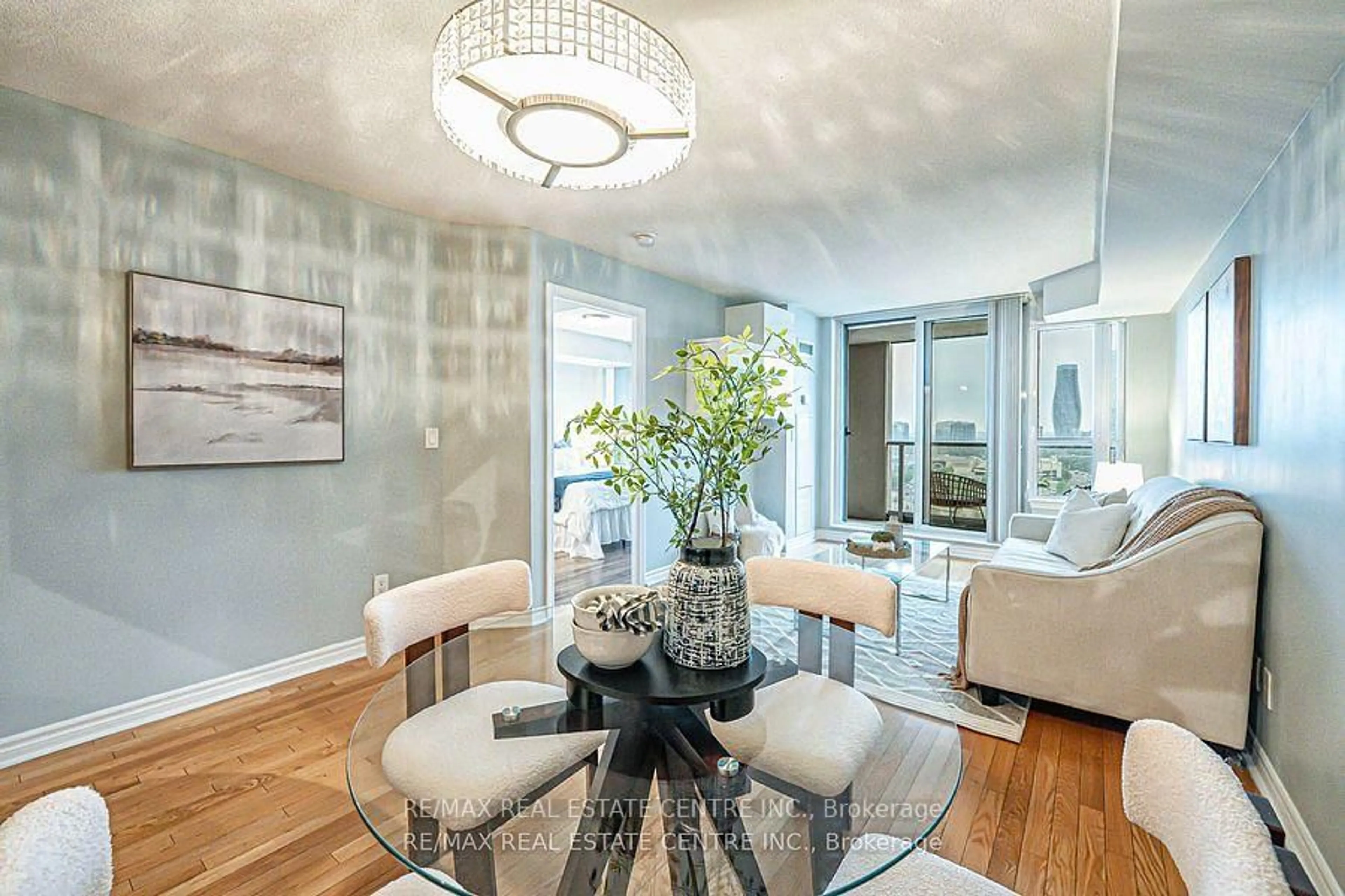 Dining room, wood/laminate floor for 4080 Living Arts Dr #1509, Mississauga Ontario L5B 4M8