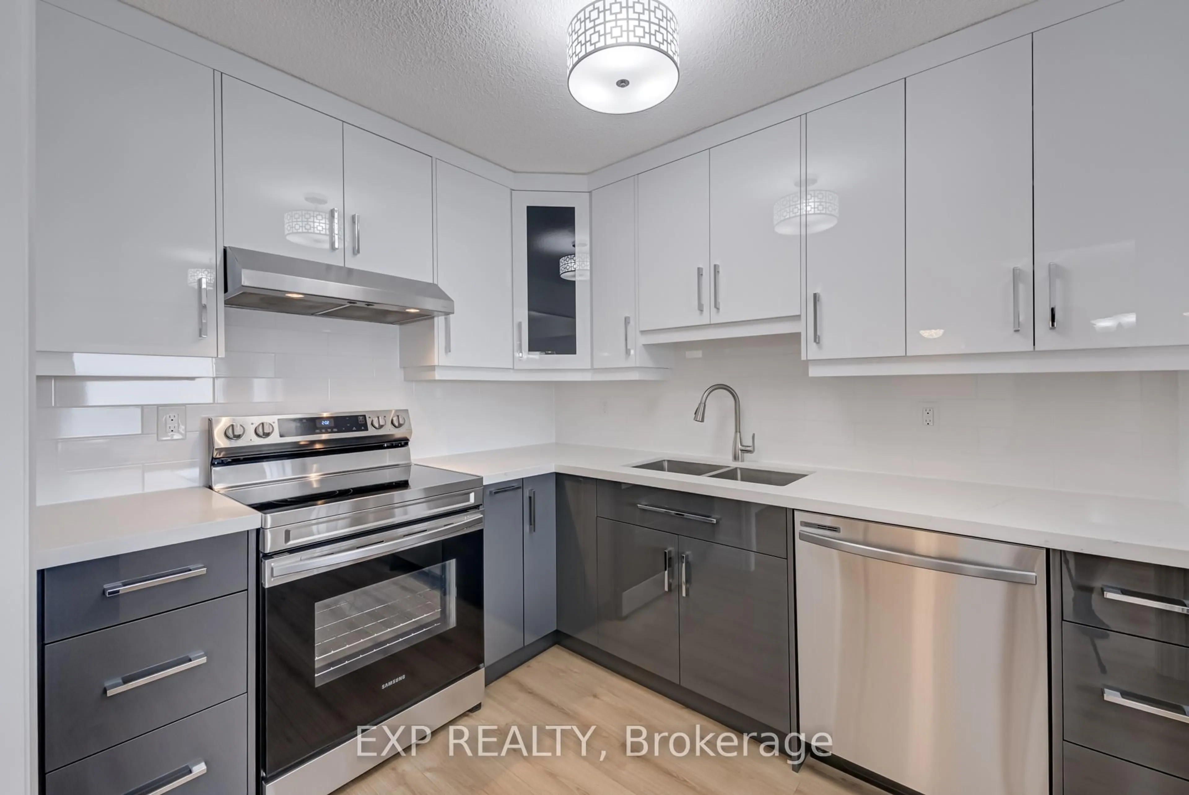 Standard kitchen, unknown for 270 Scarlett Rd #1812, Toronto Ontario M6N 4X7
