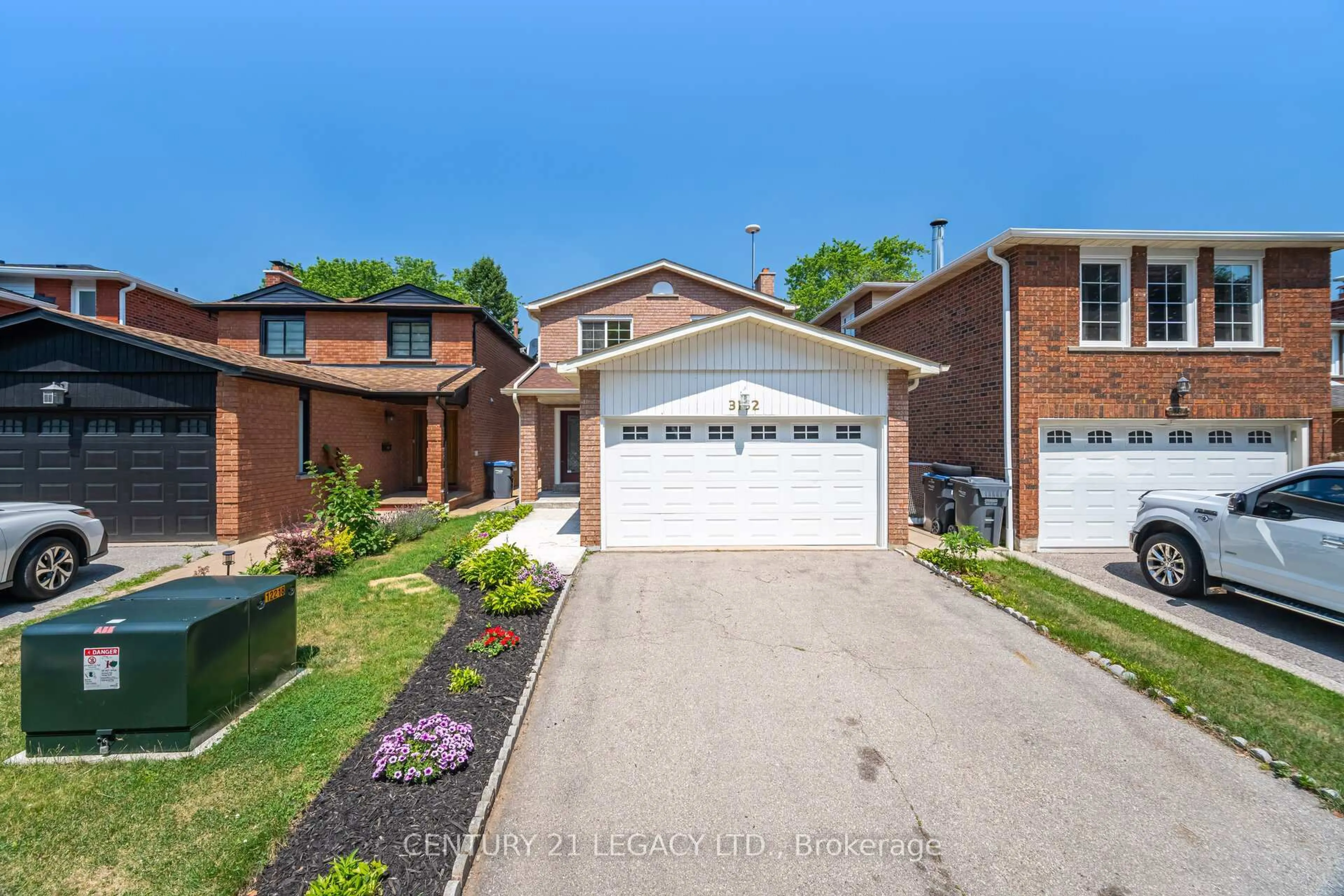 Home with brick exterior material, street for 3182 Bracknell Cres, Mississauga Ontario L5N 4W4