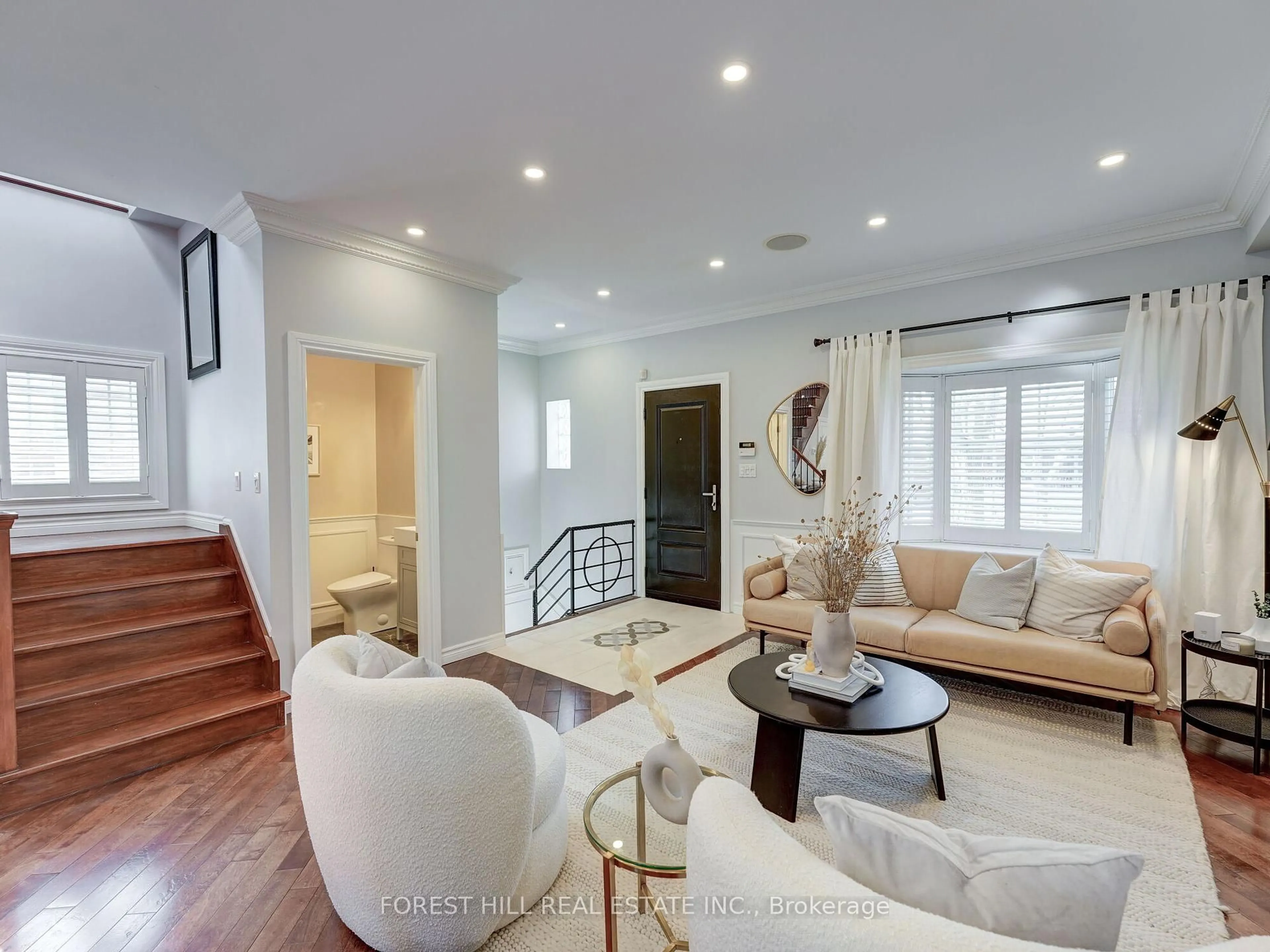 Living room with furniture, unknown for 33 Rothsay Ave, Toronto Ontario M8Z 4M2