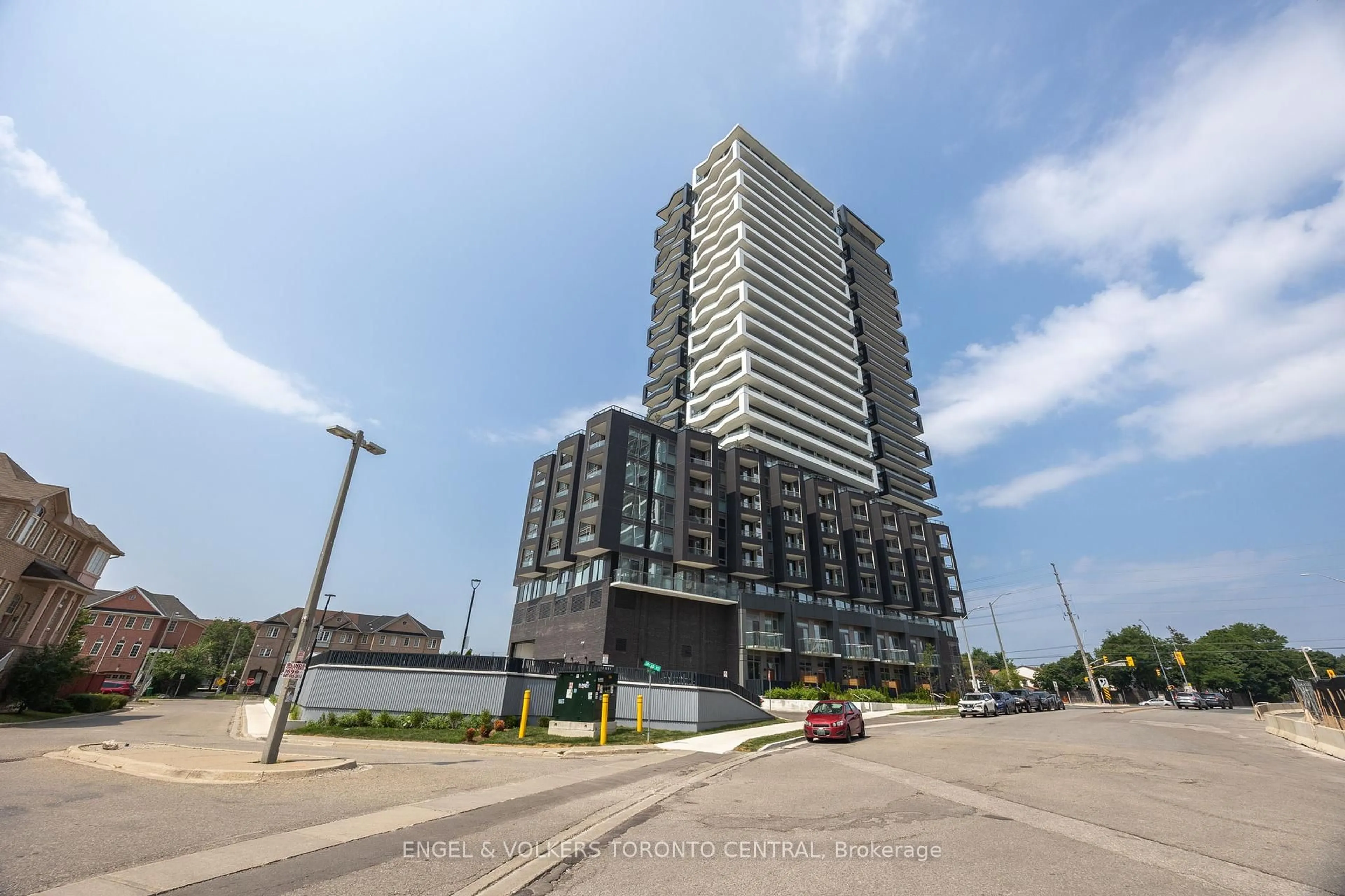 Indoor foyer for 260 Malta Ave #506, Brampton Ontario L6Y 6L7