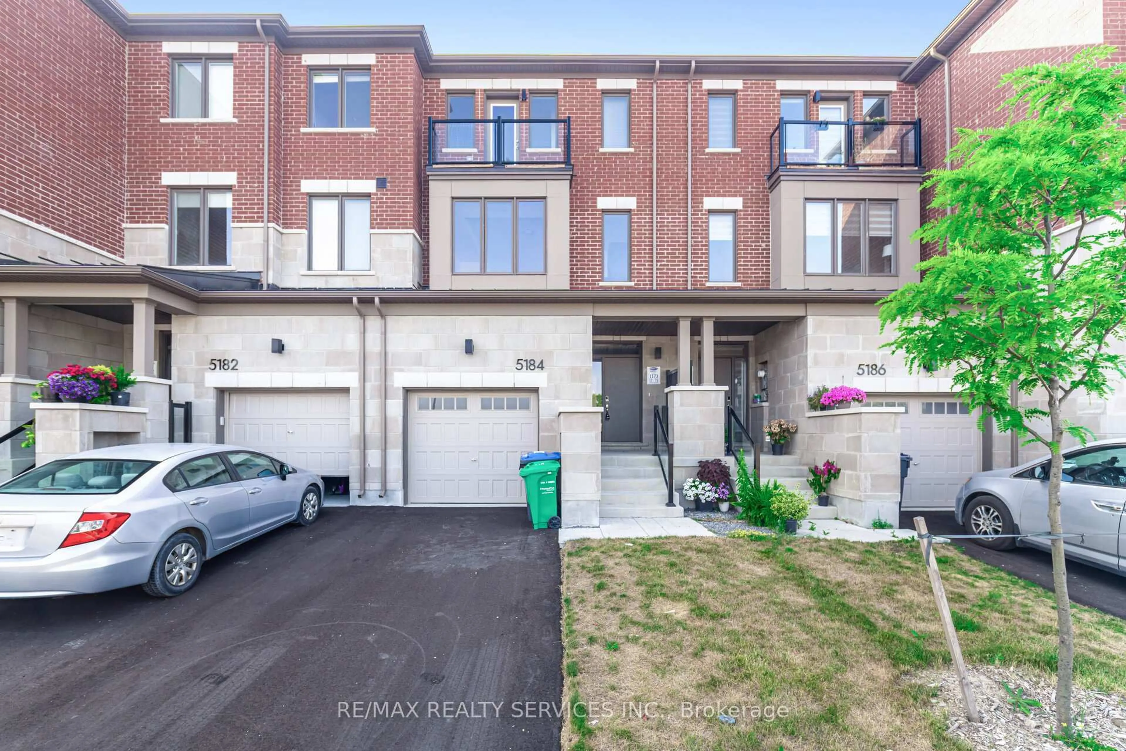 Unknown for 5184 Viola Desmond Dr, Mississauga Ontario L5M 2S7