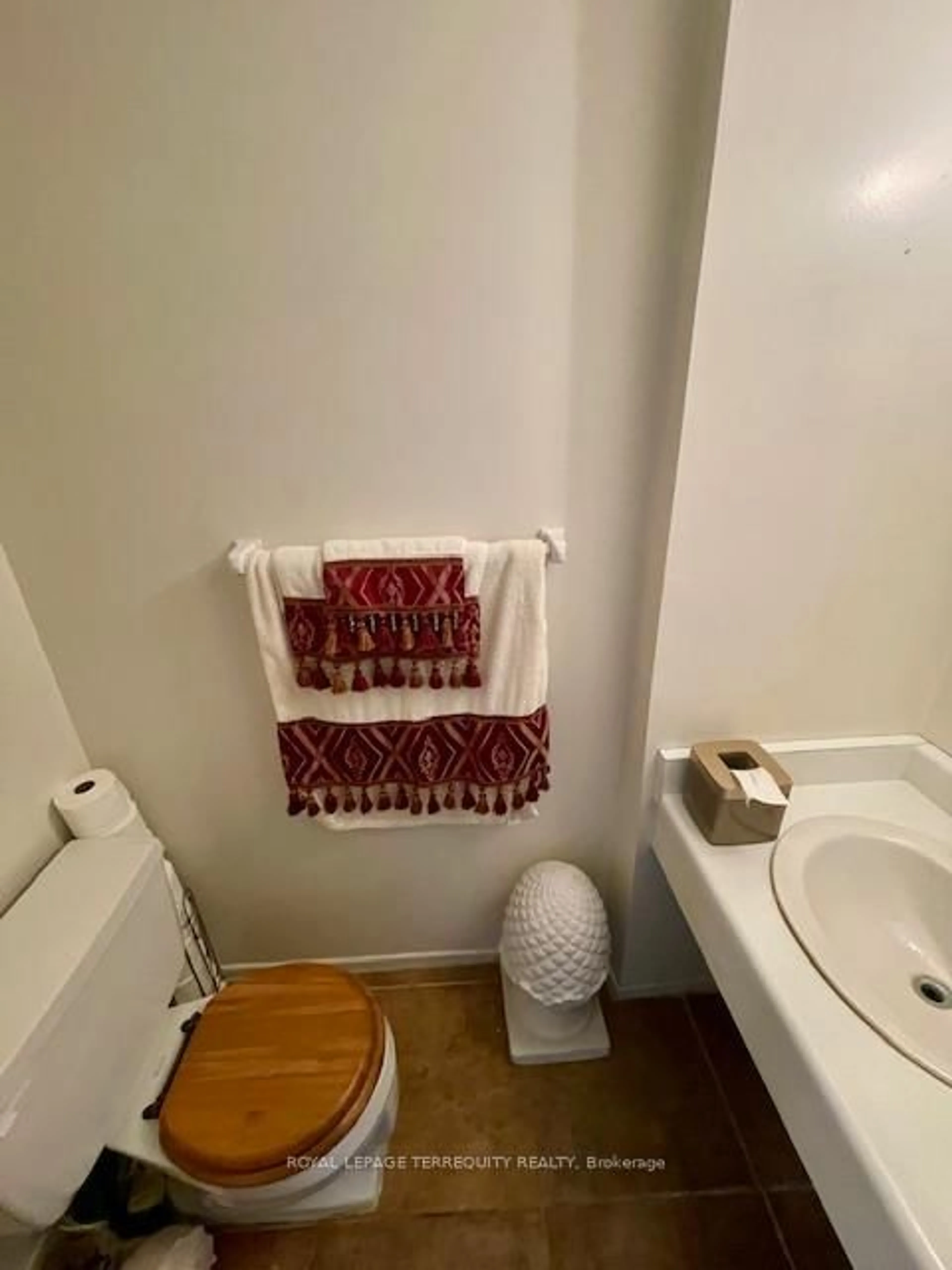 A pic of a room for 1755 Rathburn Rd #56, Mississauga Ontario L4W 2M8