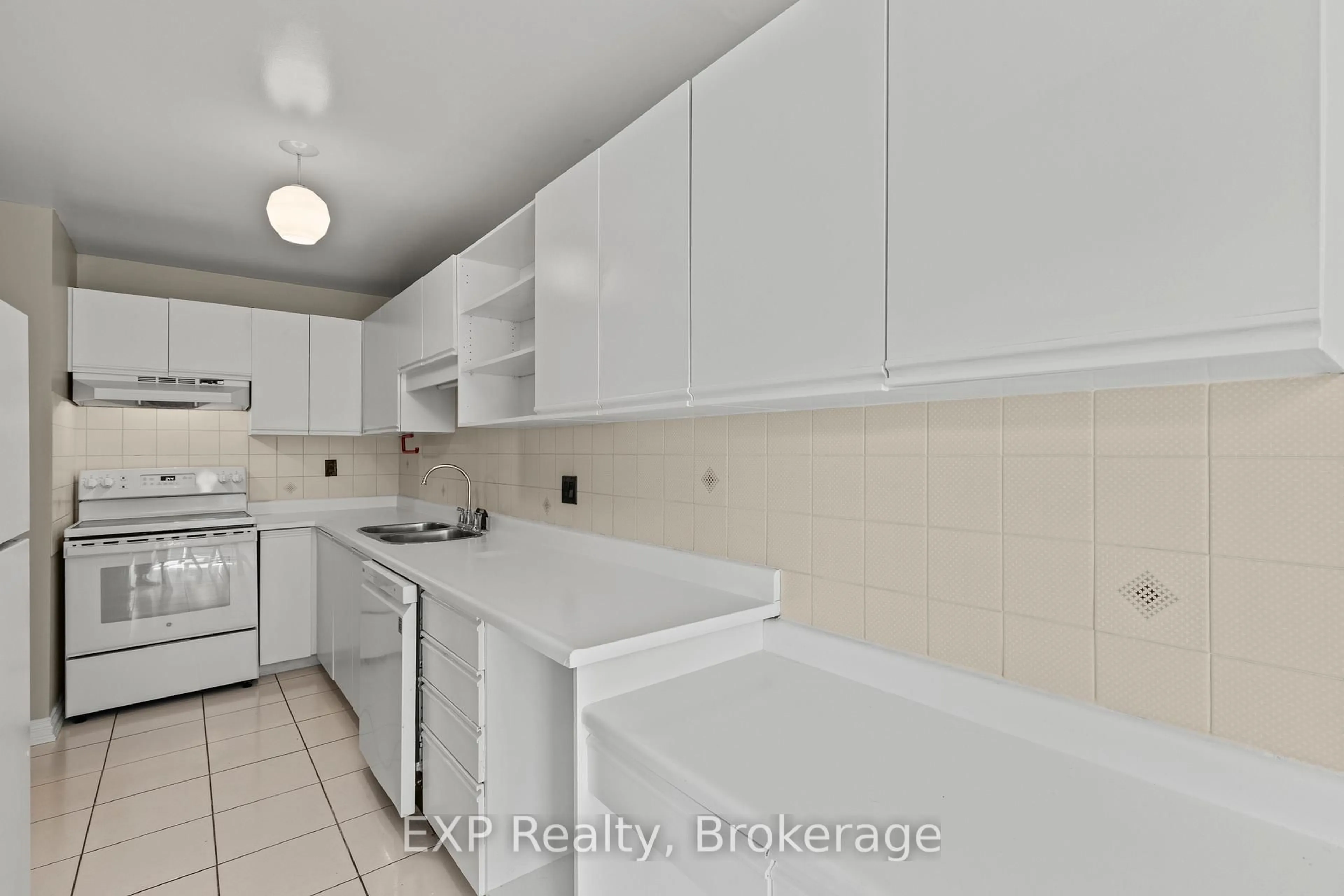 Standard kitchen, unknown for 2205 South Millway #82, Mississauga Ontario L5L 3T2