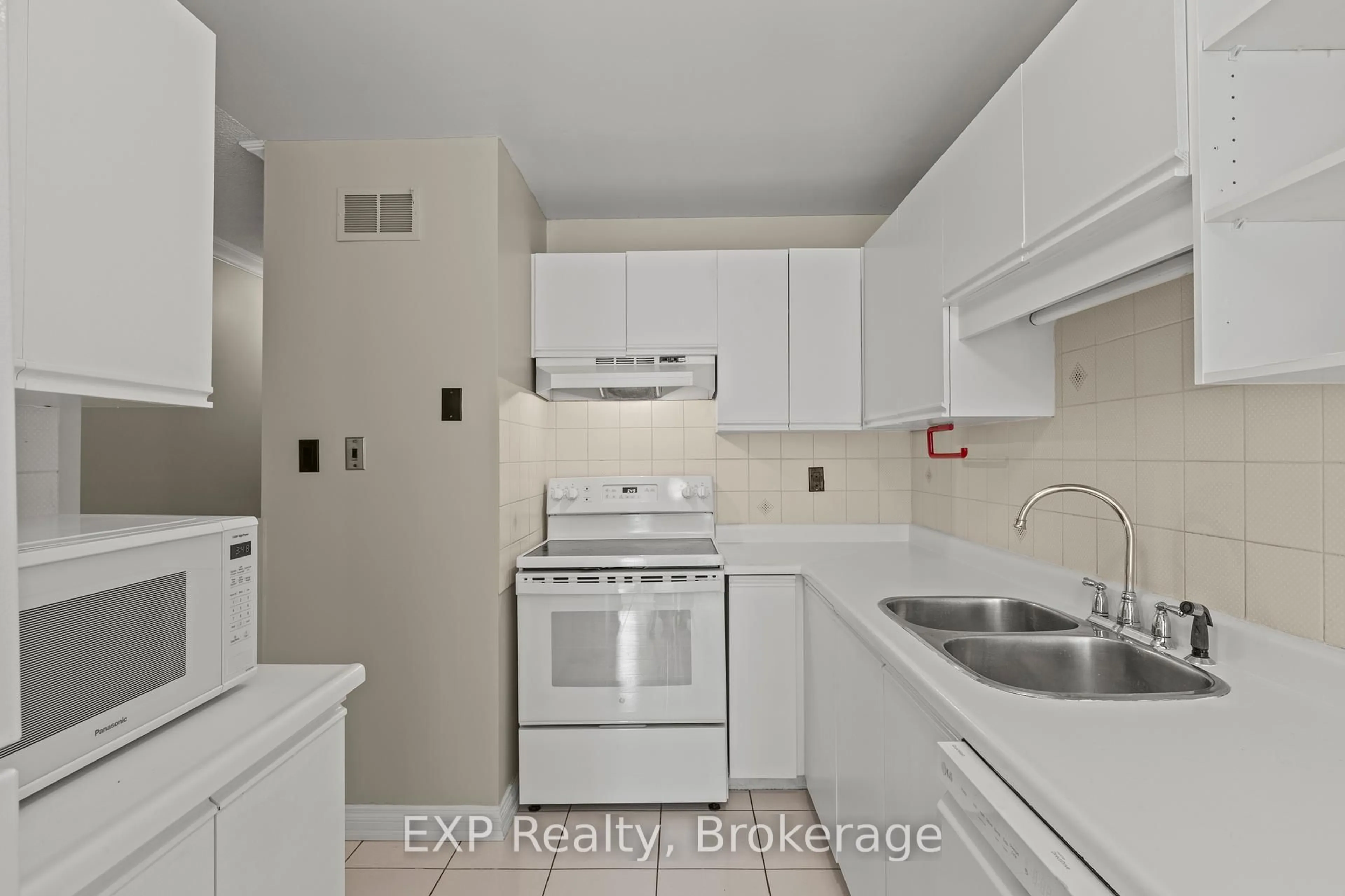 Standard kitchen, unknown for 2205 South Millway #82, Mississauga Ontario L5L 3T2
