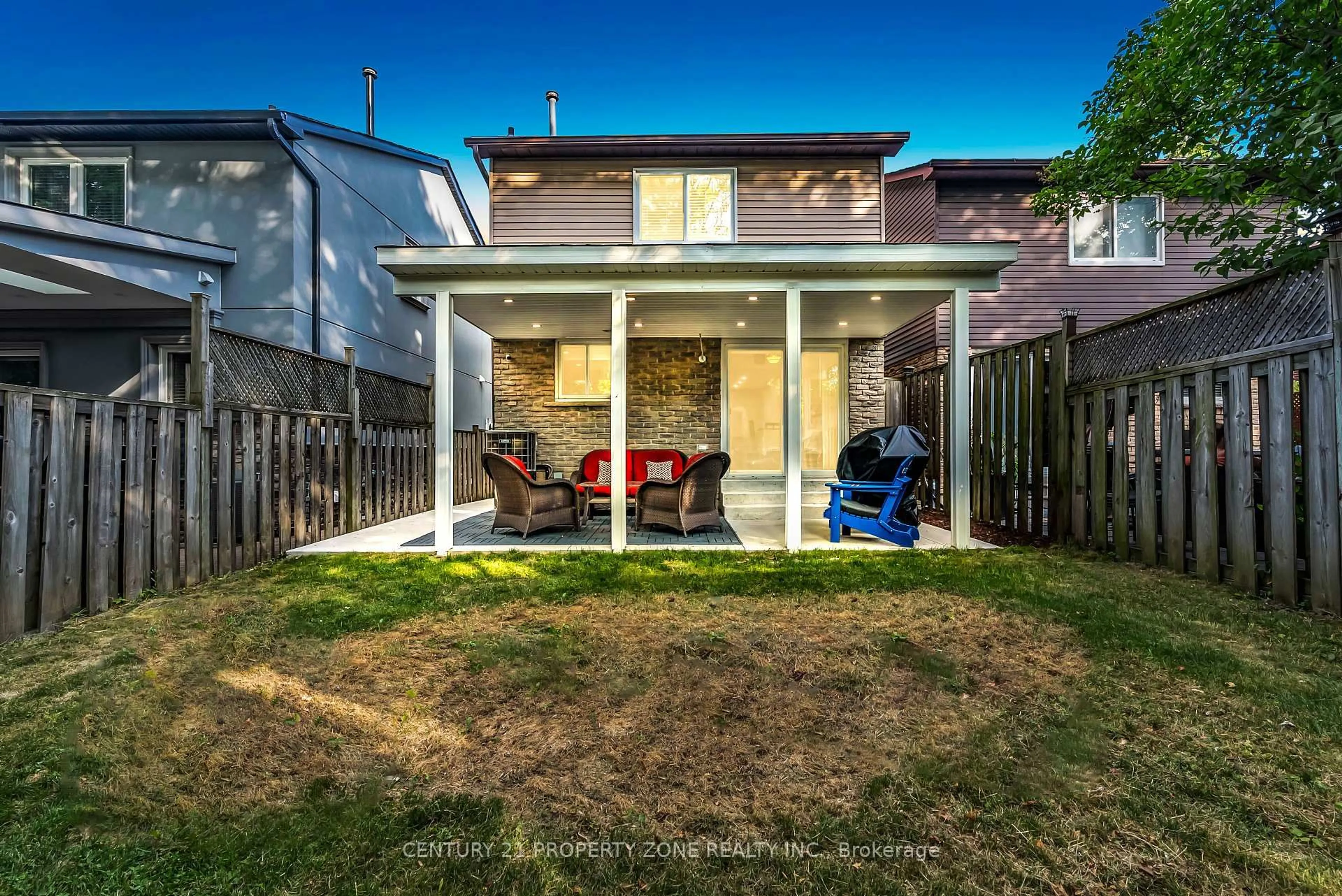 Patio, street for 4265 Lingfield Cres, Mississauga Ontario L4W 3M3