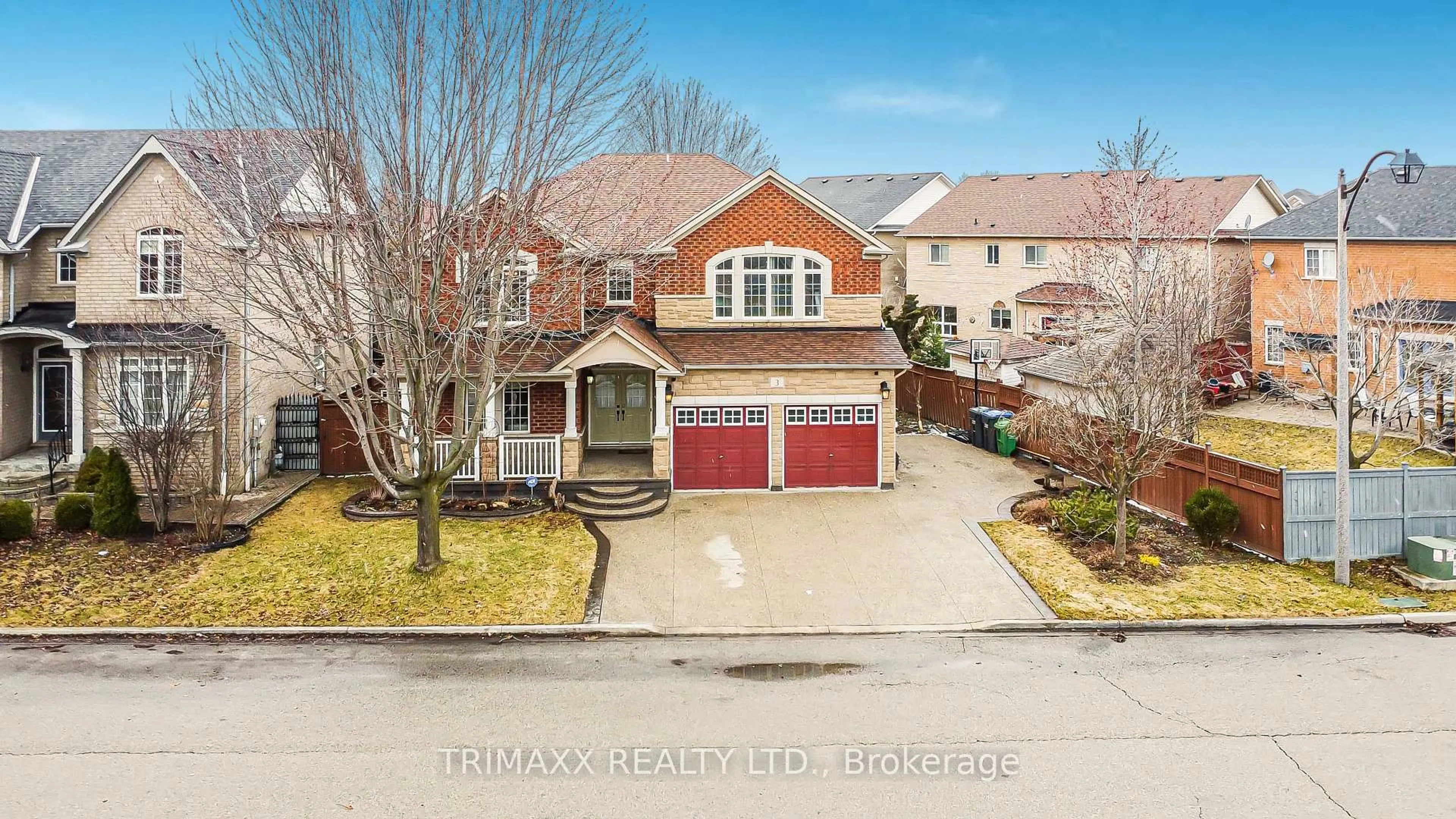A pic from outside/outdoor area/front of a property/back of a property/a pic from drone, street for 3 Turret Cres, Brampton Ontario L7A 2N9