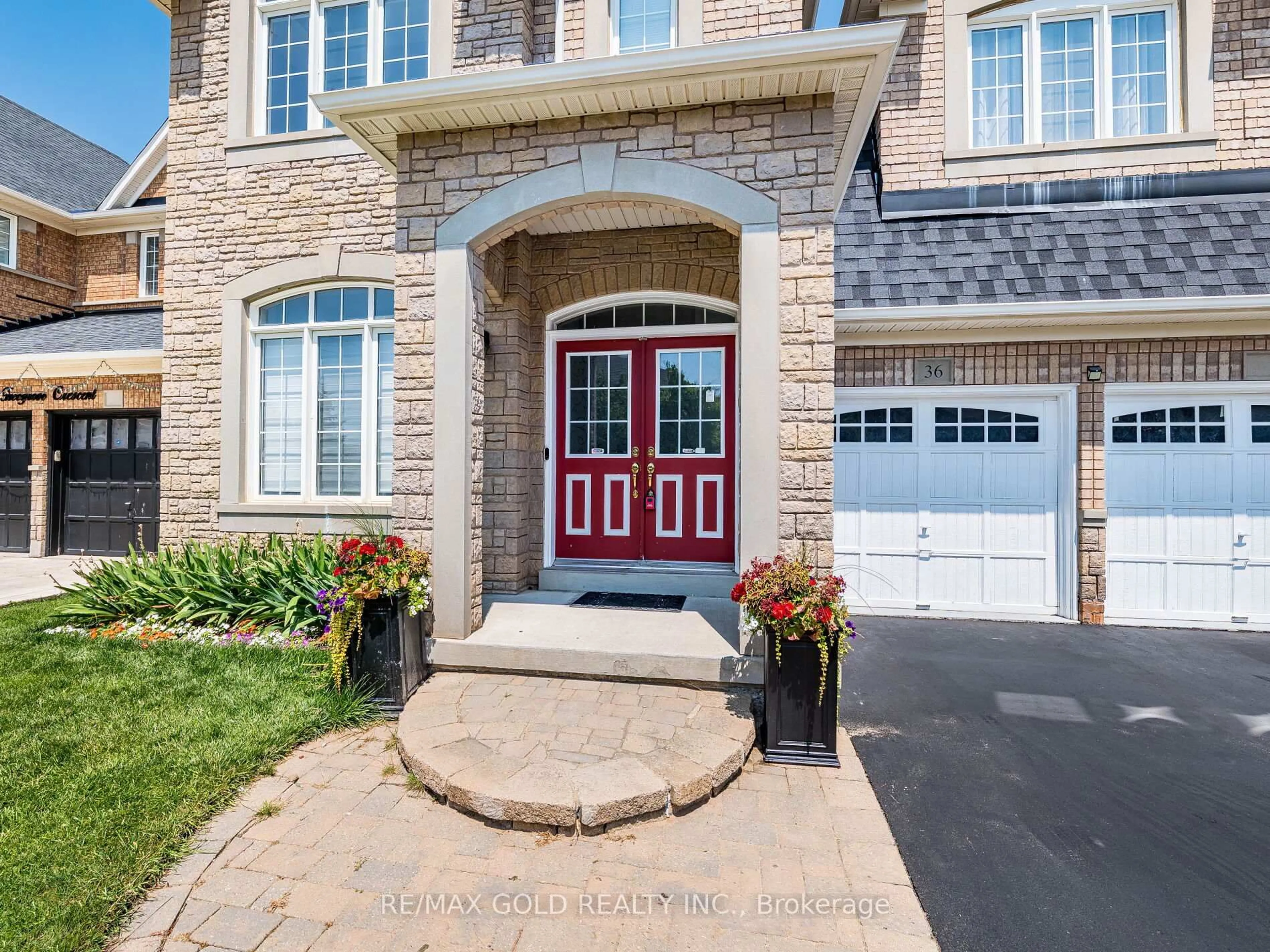 Home with brick exterior material, street for 36 Treegrove Cres, Brampton Ontario L7A 0K4