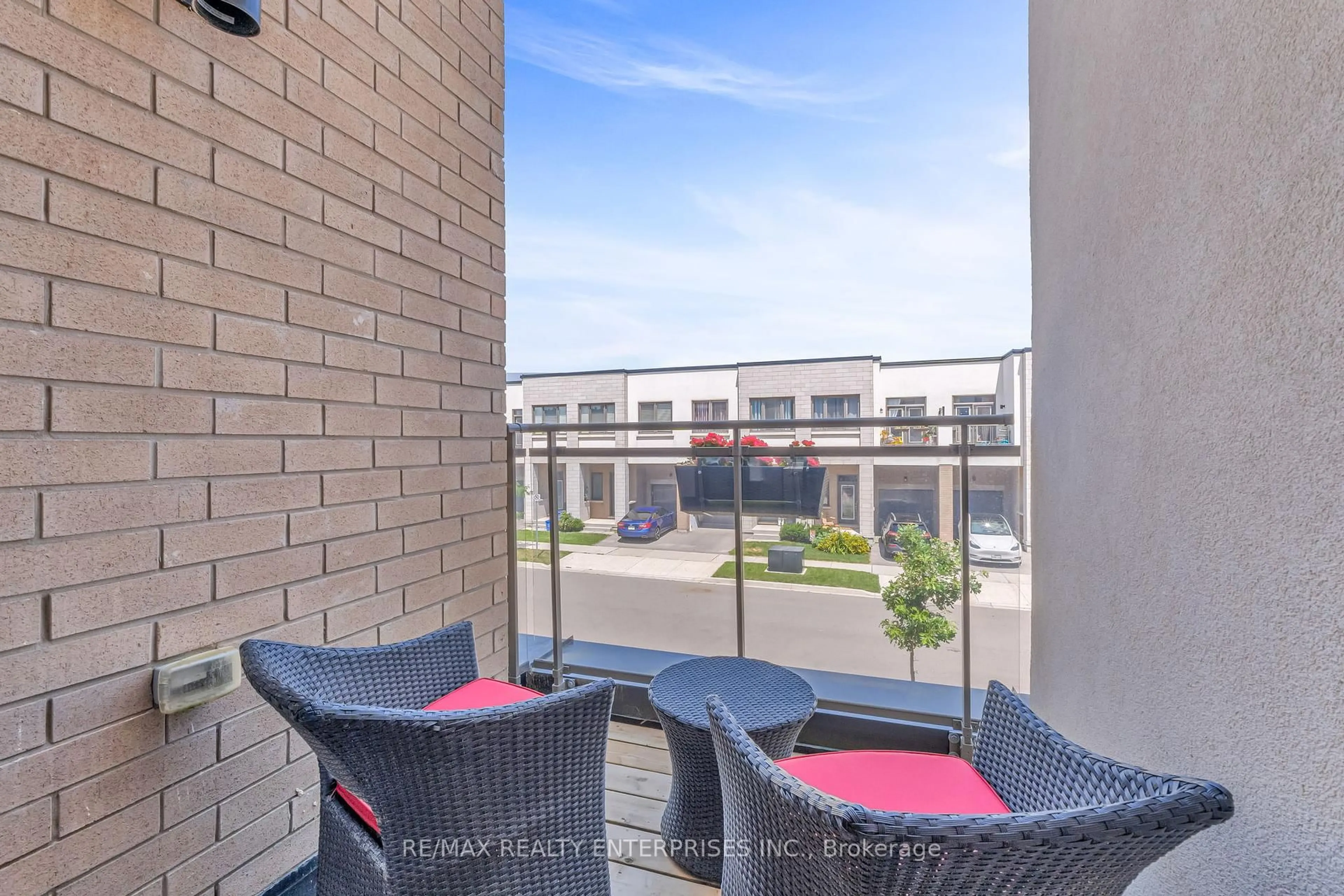 Patio, unknown for 214 Fowley Dr, Oakville Ontario L6H 0P4