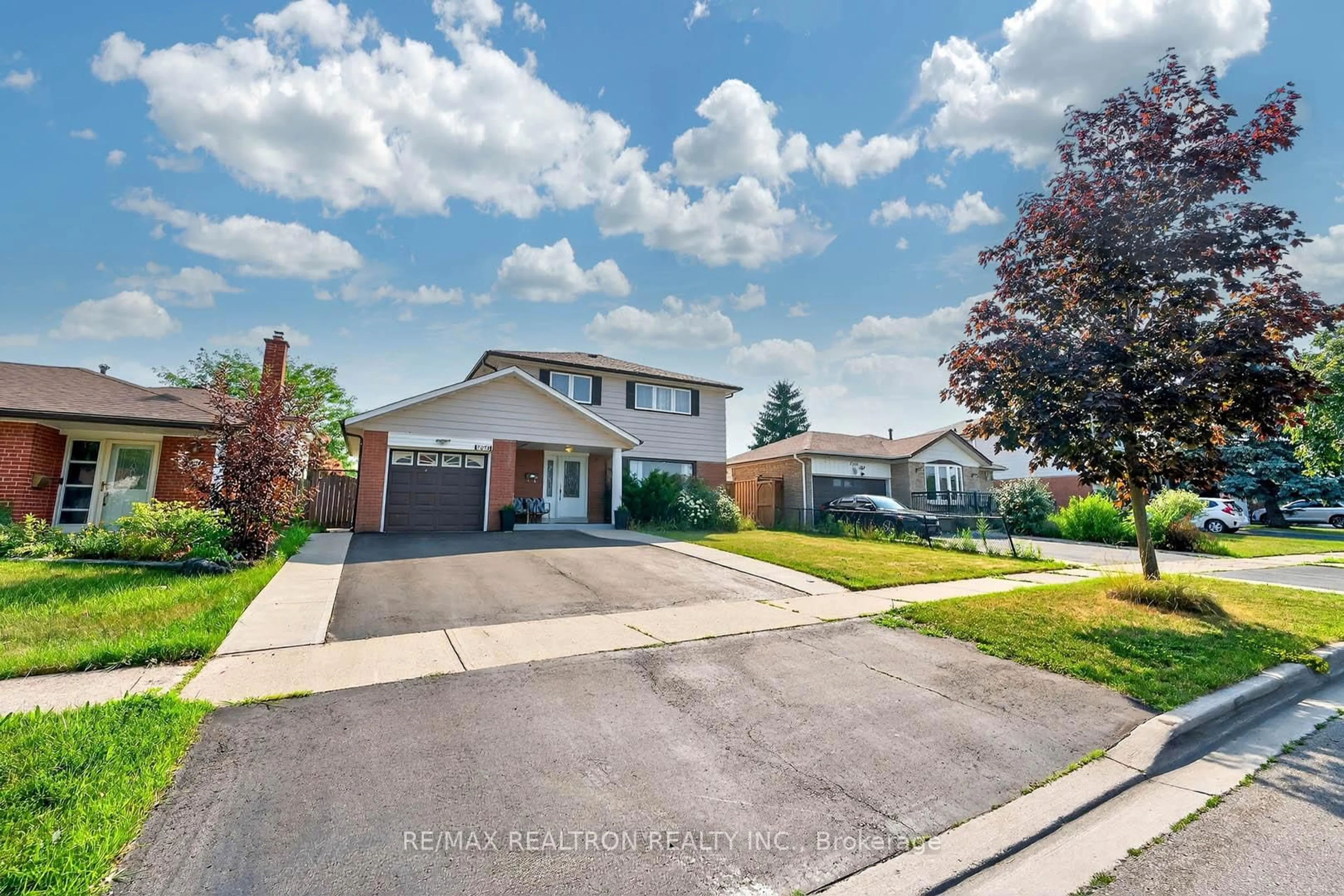 Unknown for 7258 Vernor Dr, Mississauga Ontario L4T 2P4