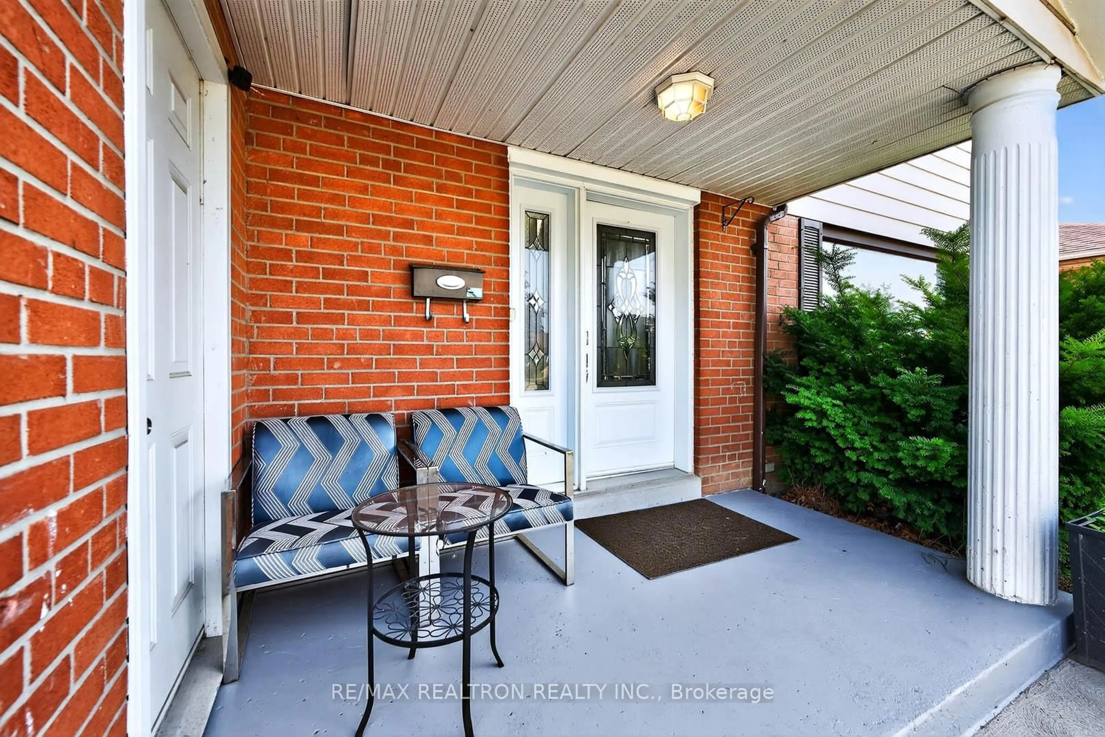 Unknown for 7258 Vernor Dr, Mississauga Ontario L4T 2P4