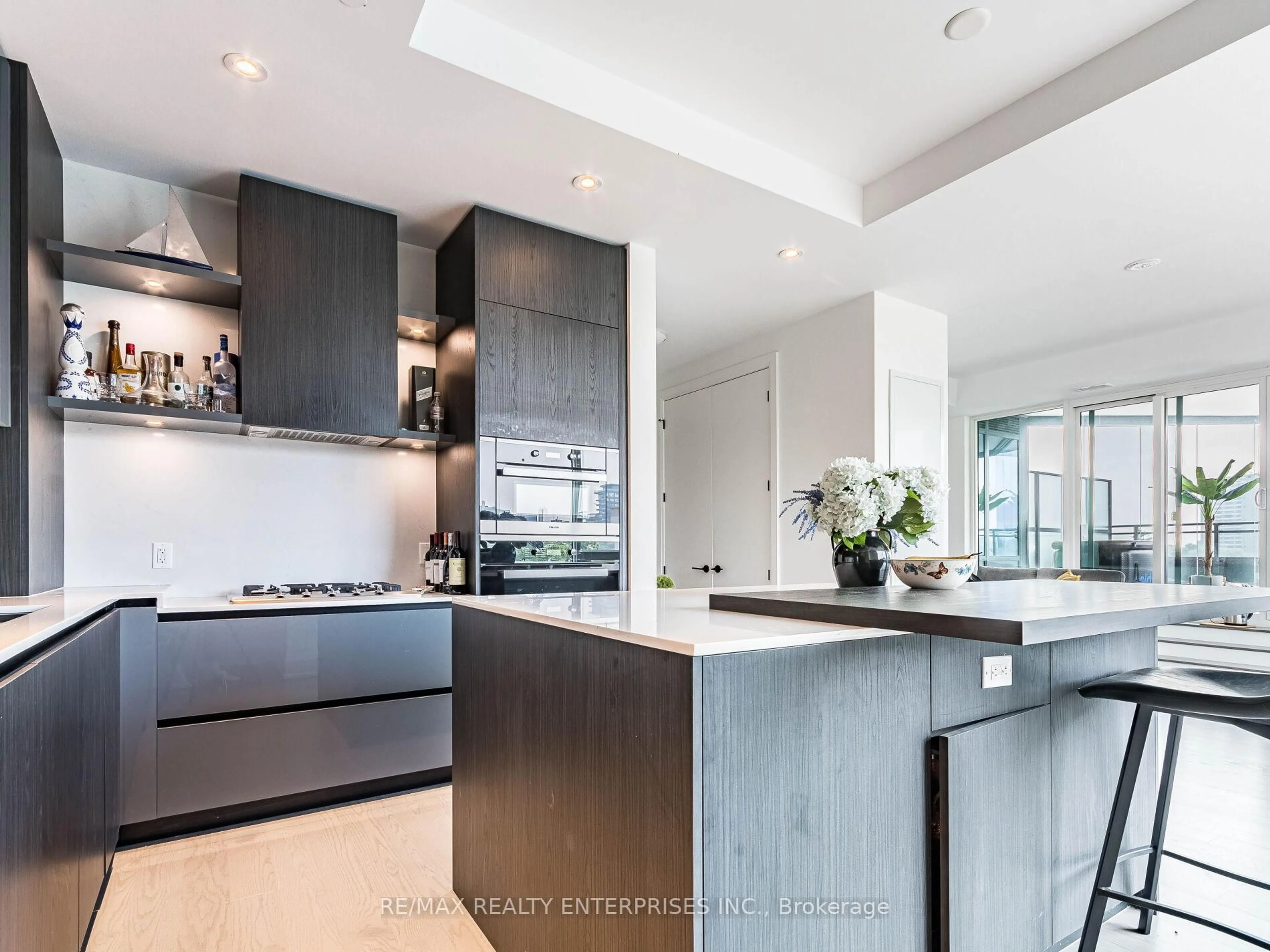 Contemporary kitchen, unknown for 55 Port St #403, Mississauga Ontario L5G 4P3