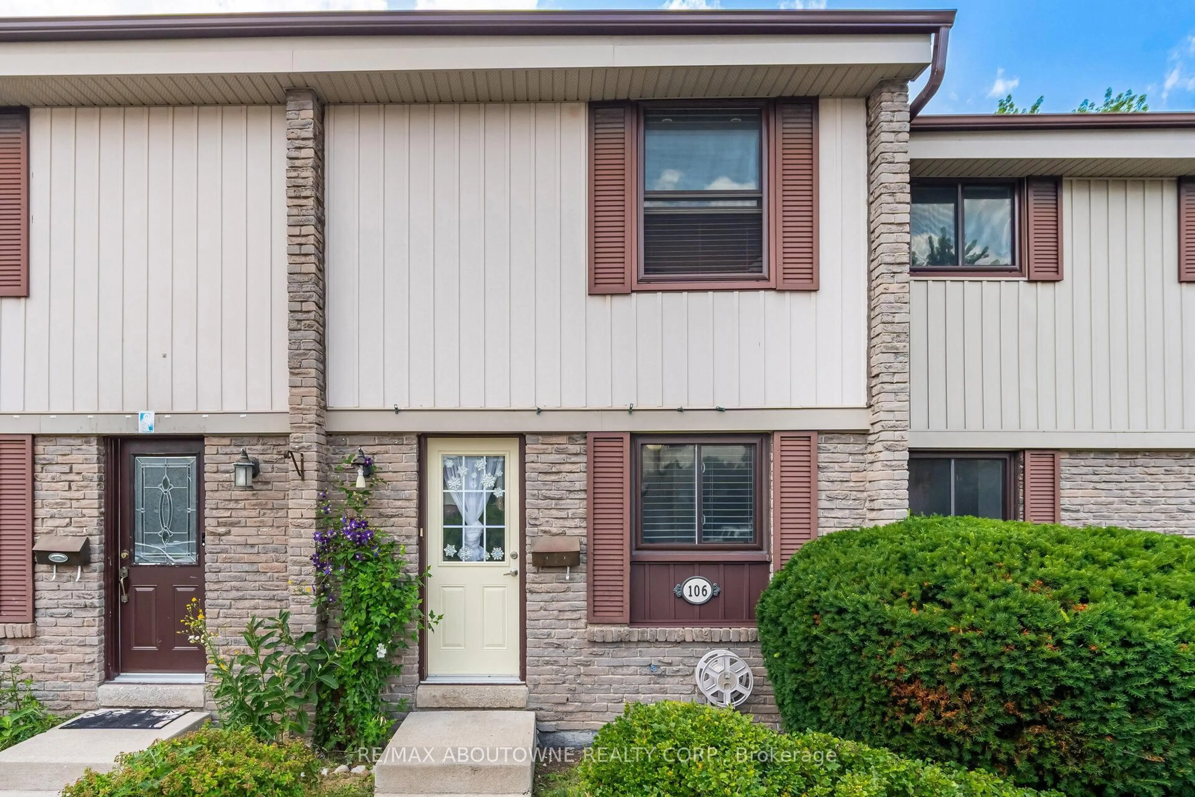 Unknown for 2779 Gananoque Dr #106, Mississauga Ontario L5N 2E4