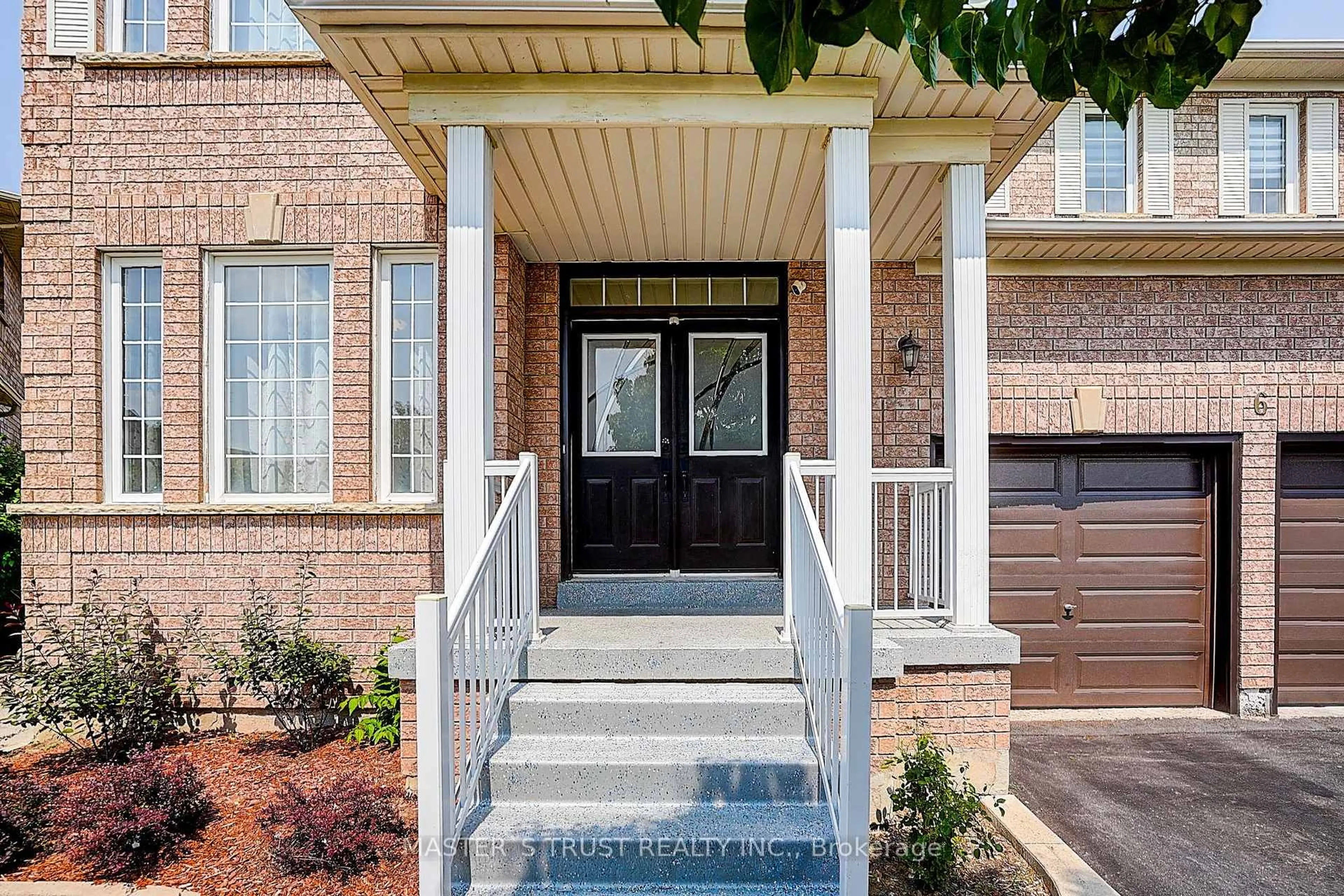 Home with brick exterior material, street for 6 Courtsfield Cres, Brampton Ontario L7A 2E3