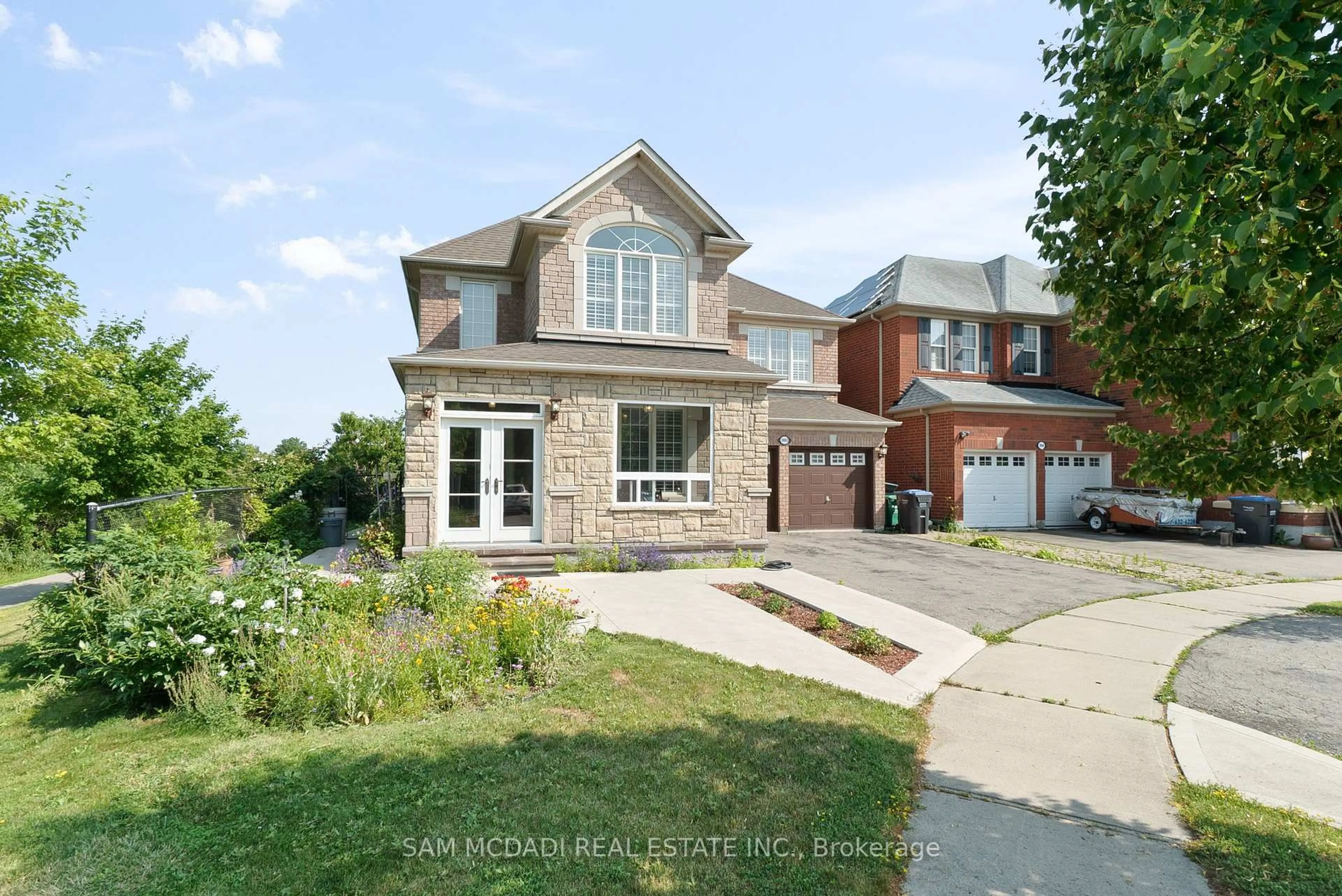 Home with brick exterior material, street for 3860 Pondview Way, Mississauga Ontario L5N 8K1