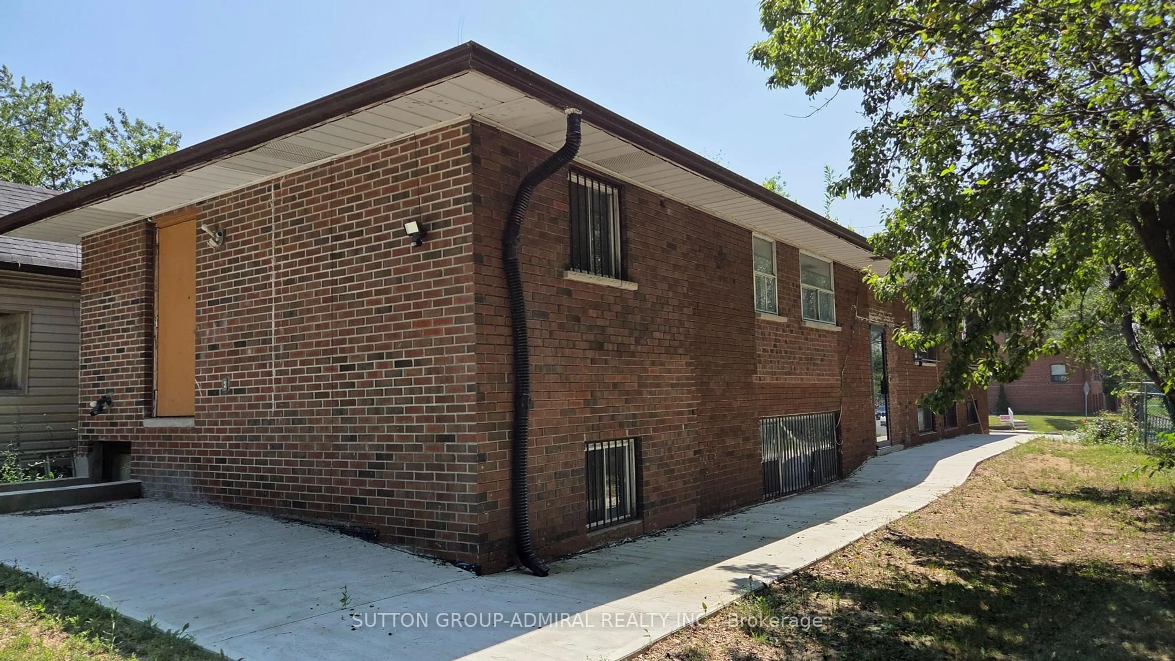 Home with brick exterior material, building for 2441 Keele St, Toronto Ontario M6L 2N6