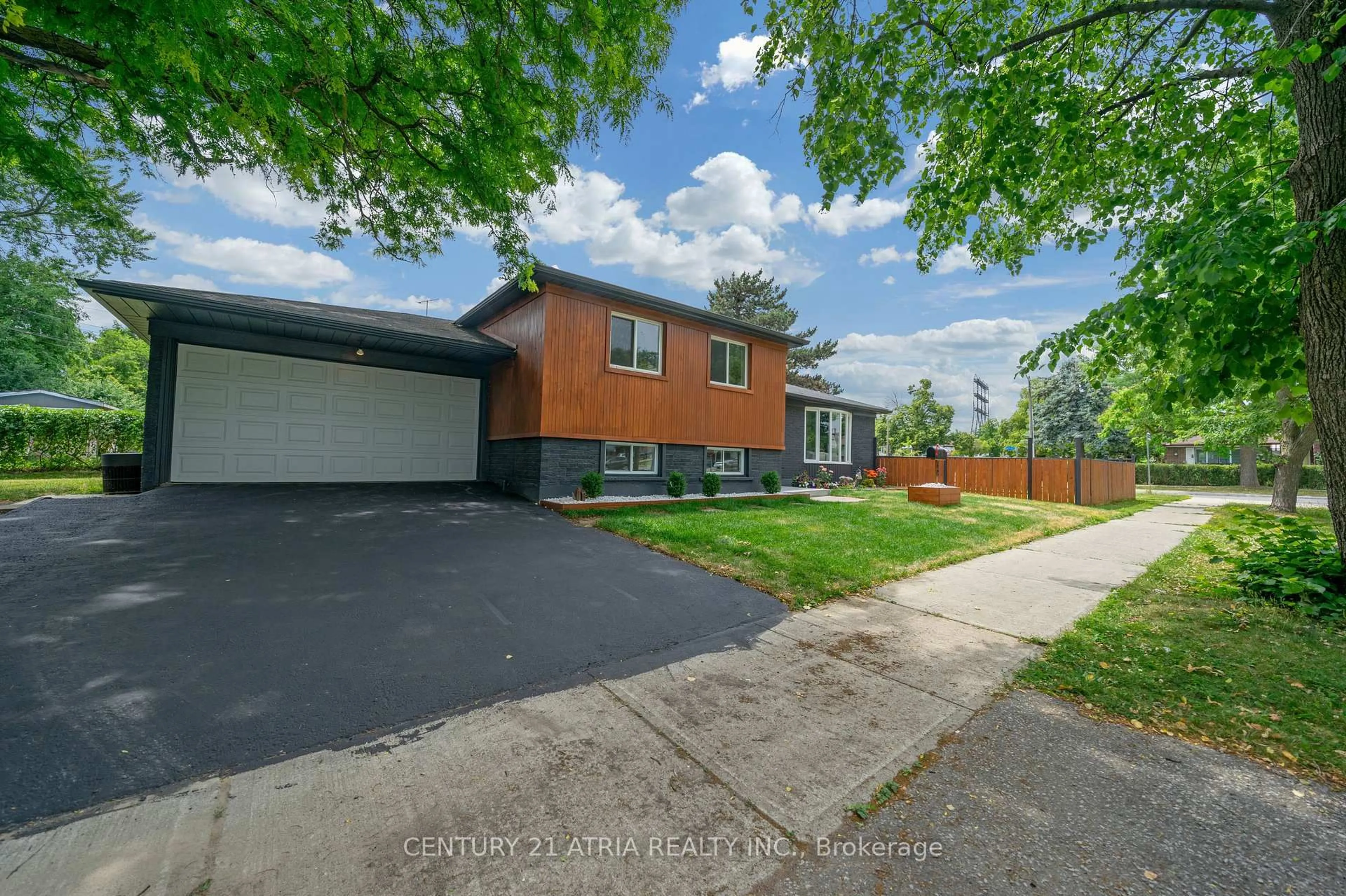 A pic from outside/outdoor area/front of a property/back of a property/a pic from drone, street for 48 Tealham Dr, Toronto Ontario M9V 3T6