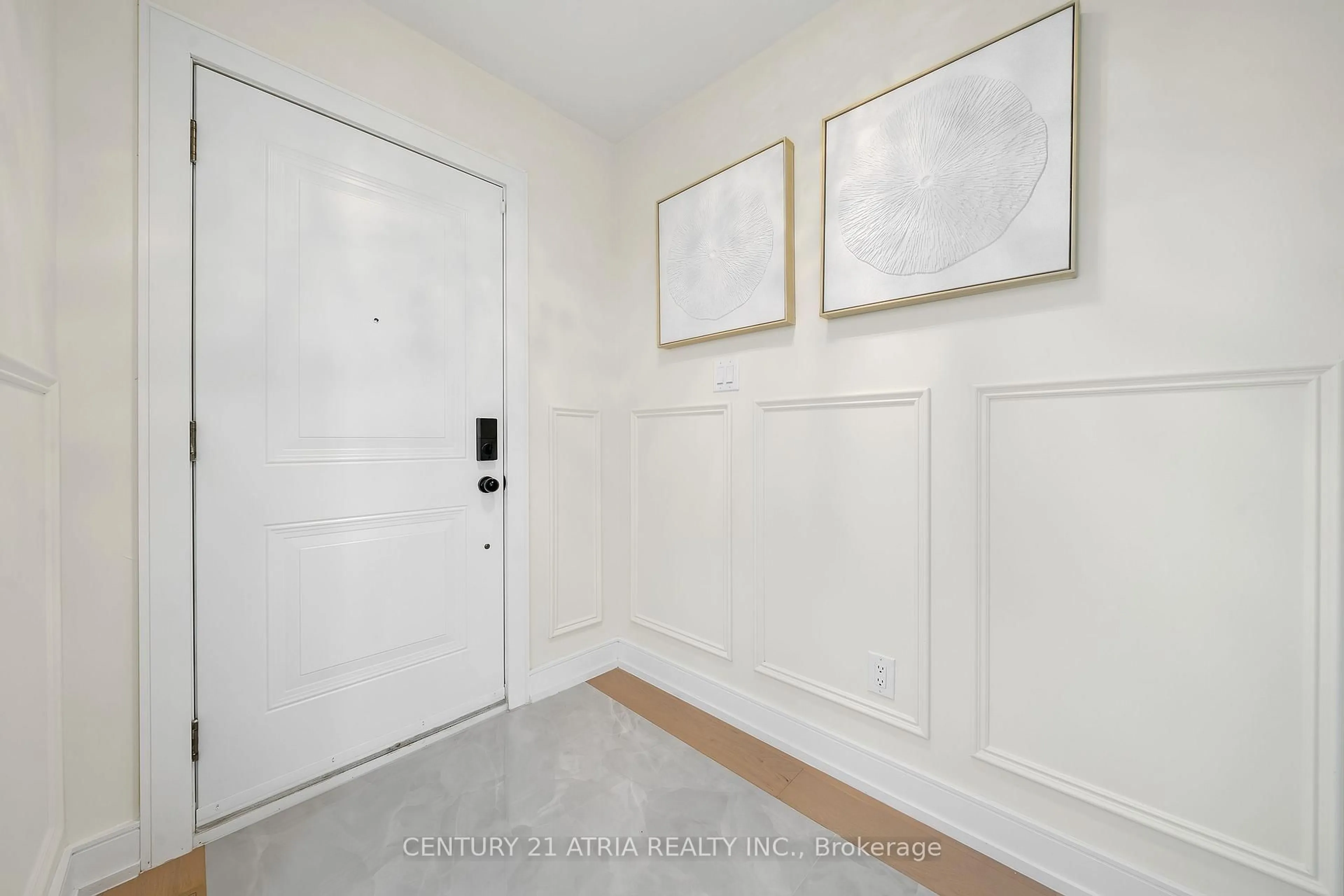Indoor entryway for 48 Tealham Dr, Toronto Ontario M9V 3T6