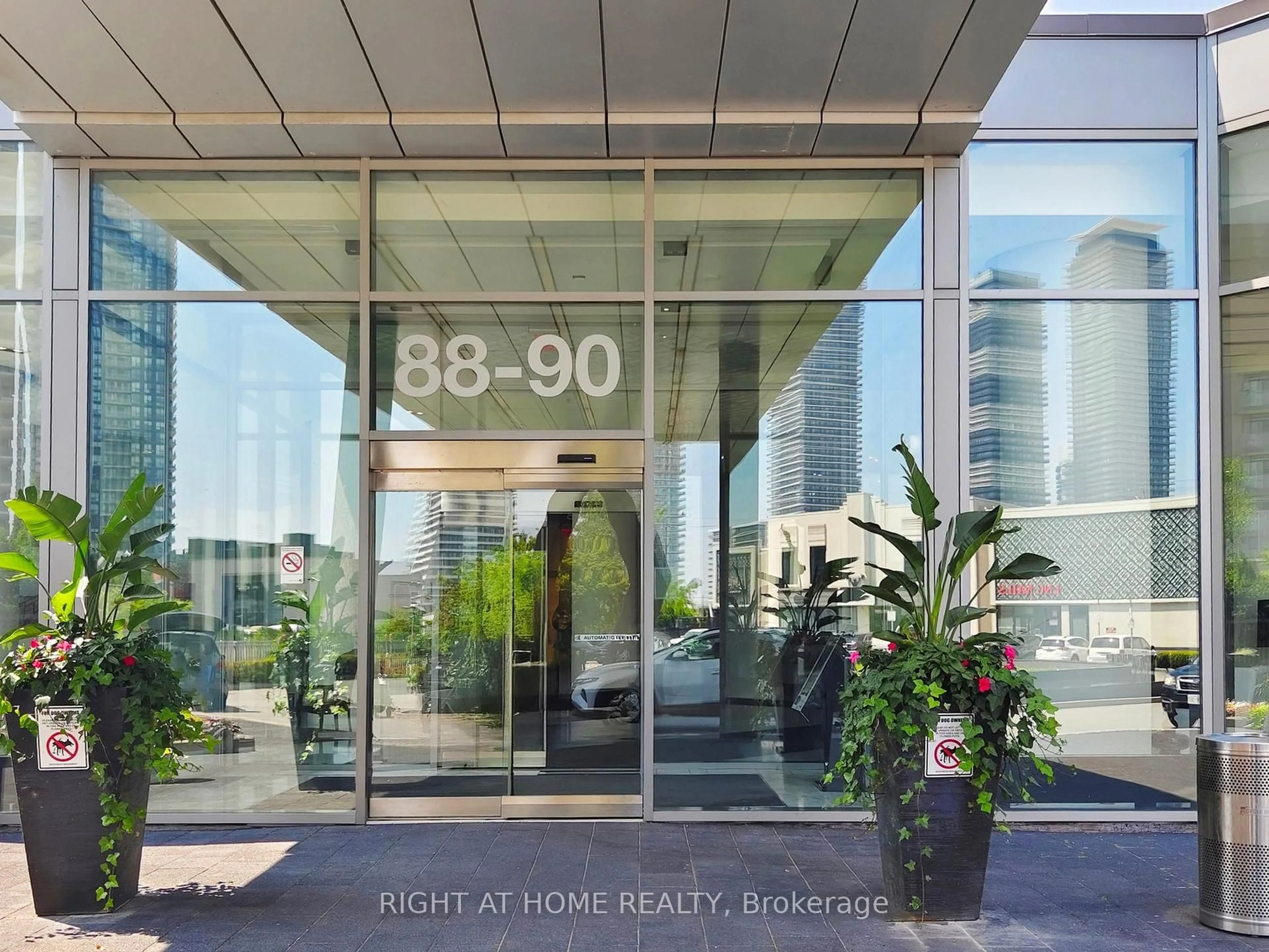 Unknown for 90 Park Lawn Rd #1209, Toronto Ontario M8Y 0B6