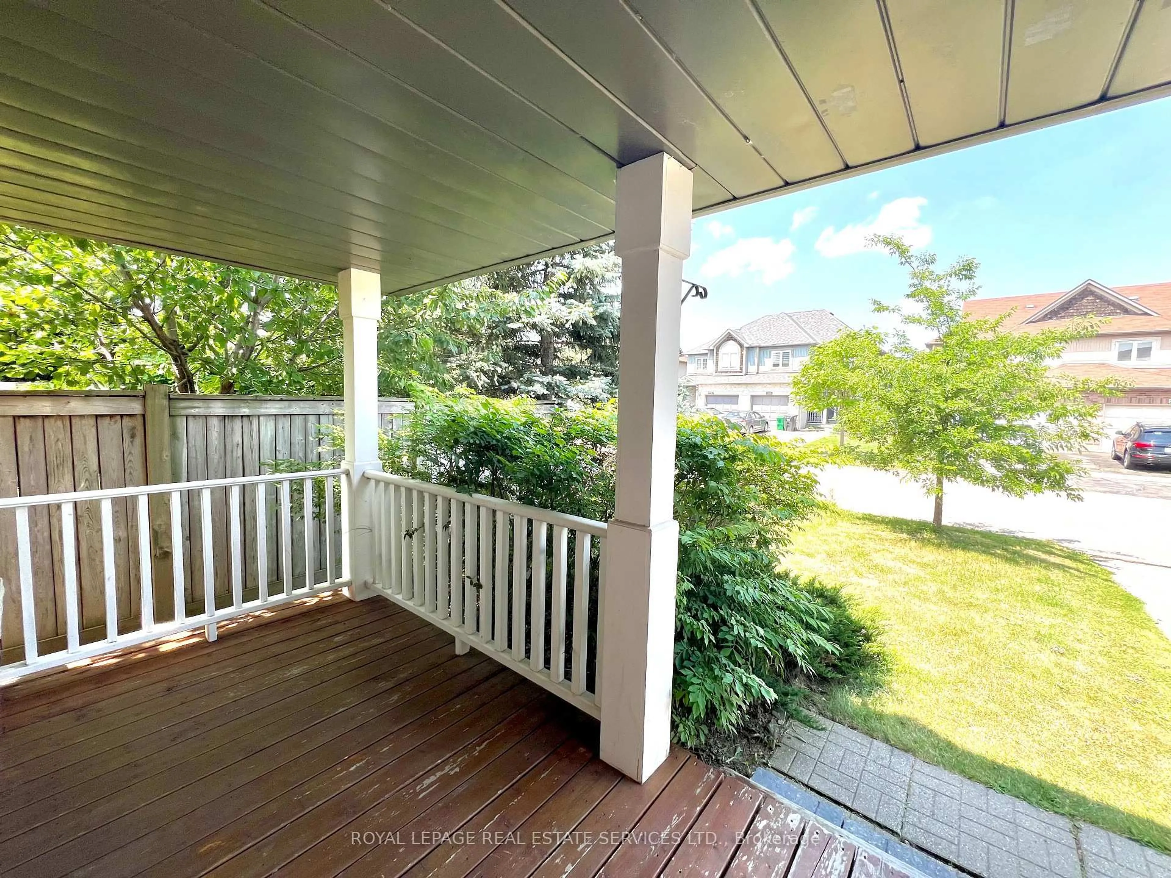 Patio, unknown for 5322 Bushelgrove Circ, Mississauga Ontario L5M 6C6