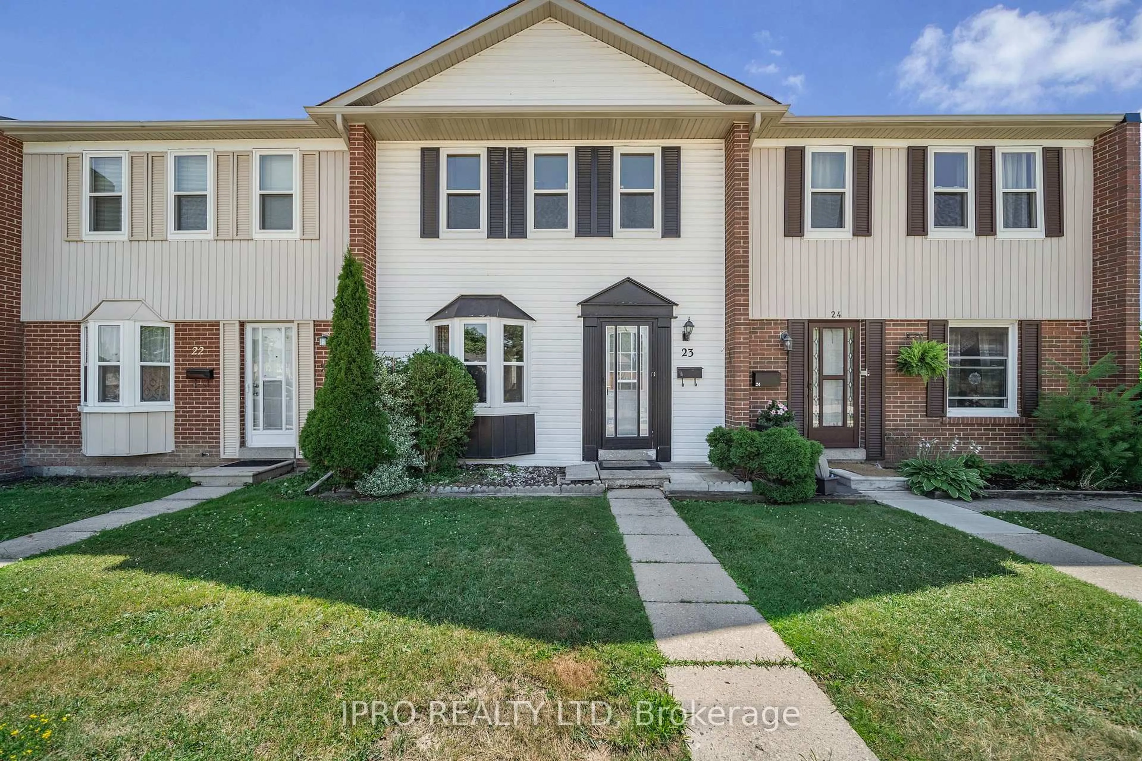 Unknown for 900 Central Park Dr #23, Brampton Ontario L6S 3J6