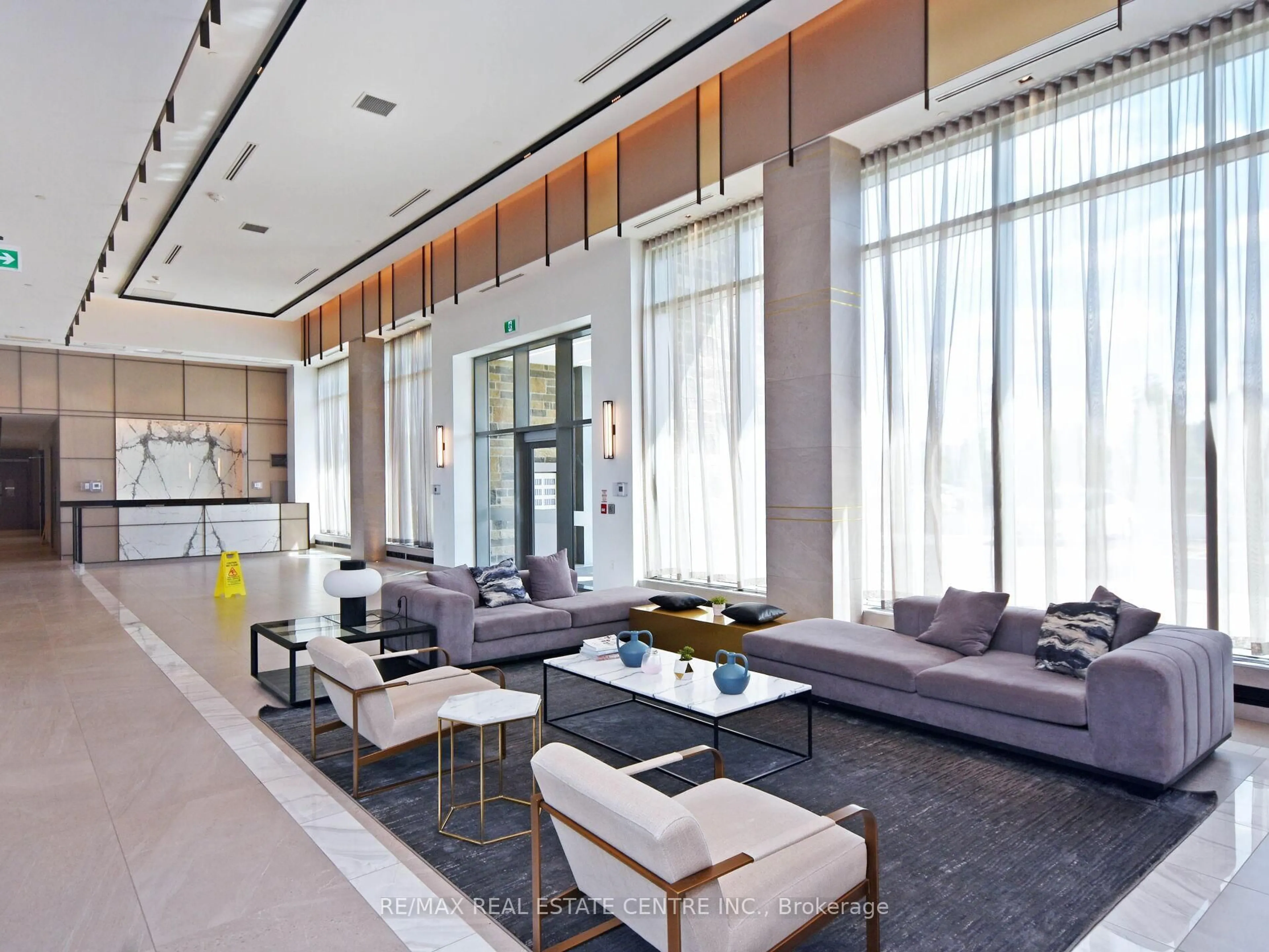 Lobby for 4655 Metcalfe Ave #1604B, Mississauga Ontario L5M 0Z7